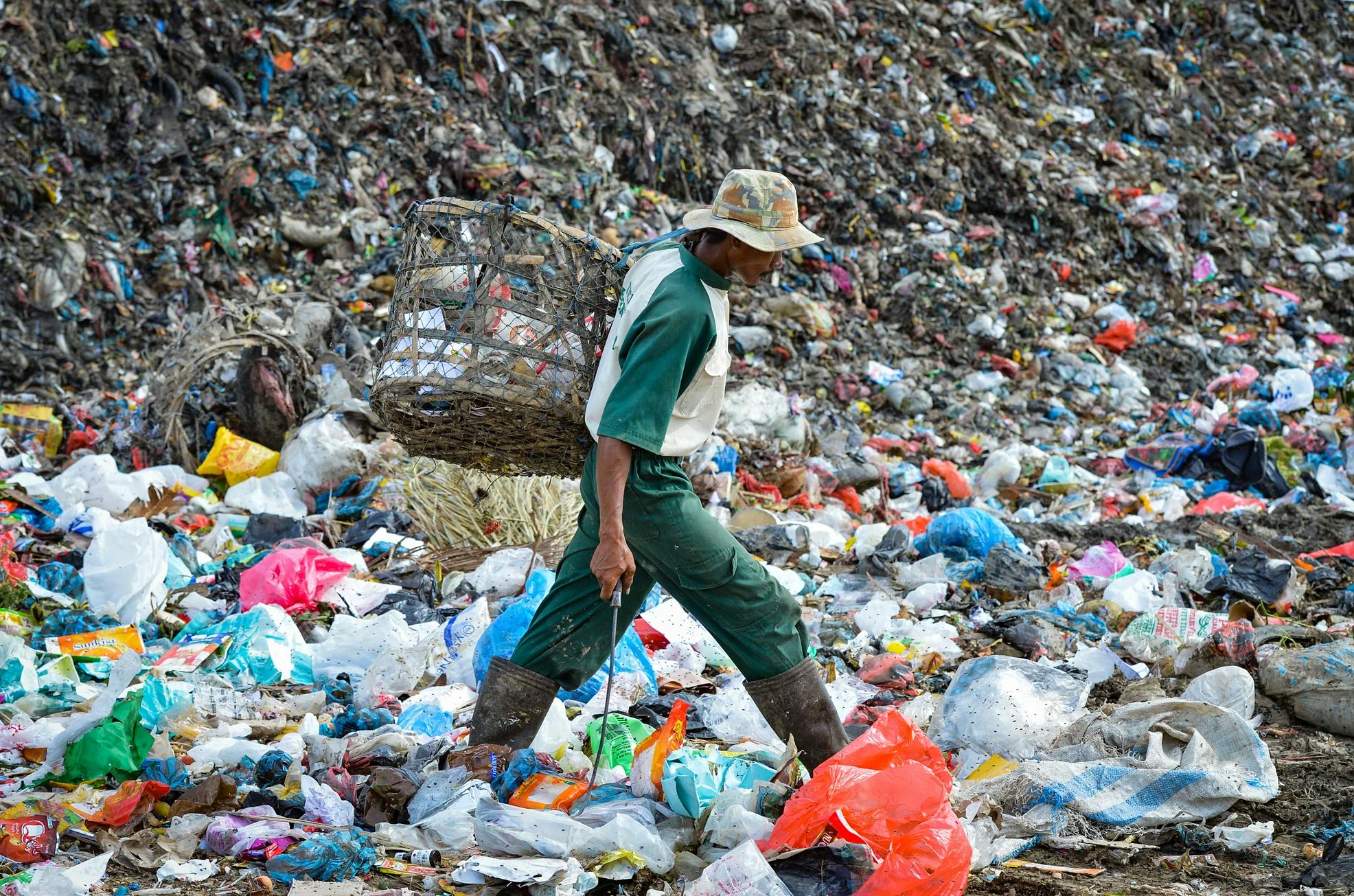 Recycling all mismanaged plastic waste in South, Southeast Asia could reduce emissions by over 200 million tonnes by 2030