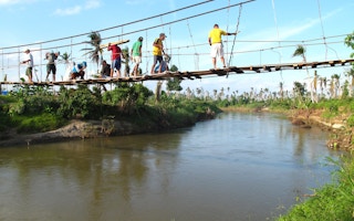 Hanging_Bridge_Typhoon_Philippines_Aid