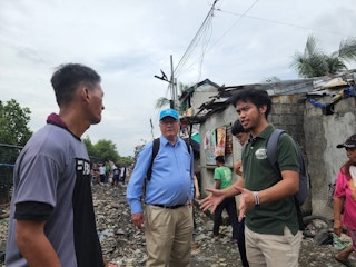 UN special rapporteur Ian Fry in Baseco compound