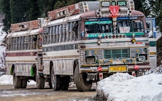 Snow_Bus_Climate_Kashmir_India