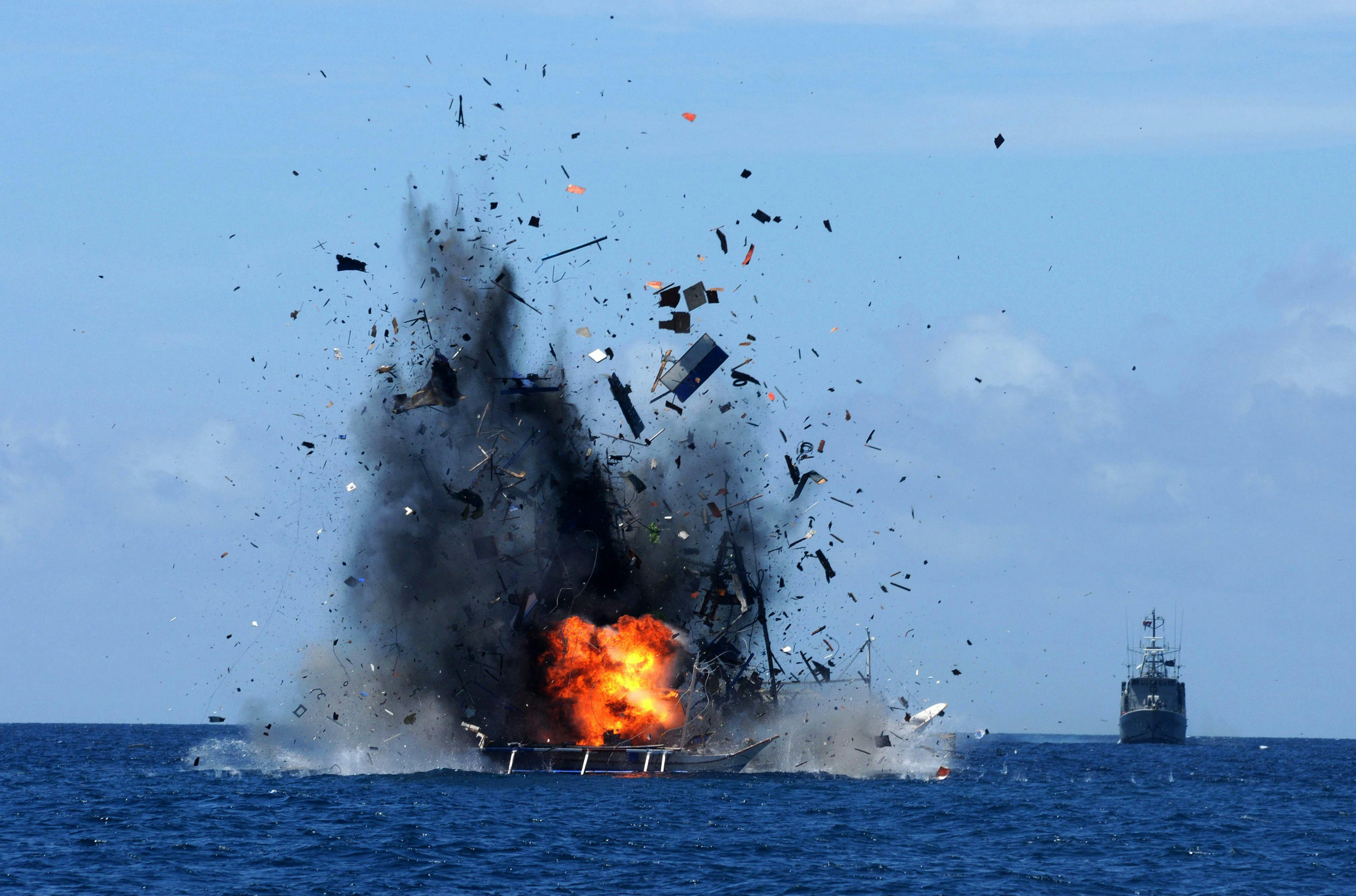 Illegal_Fishing_Boat_Bomb_Indonesia