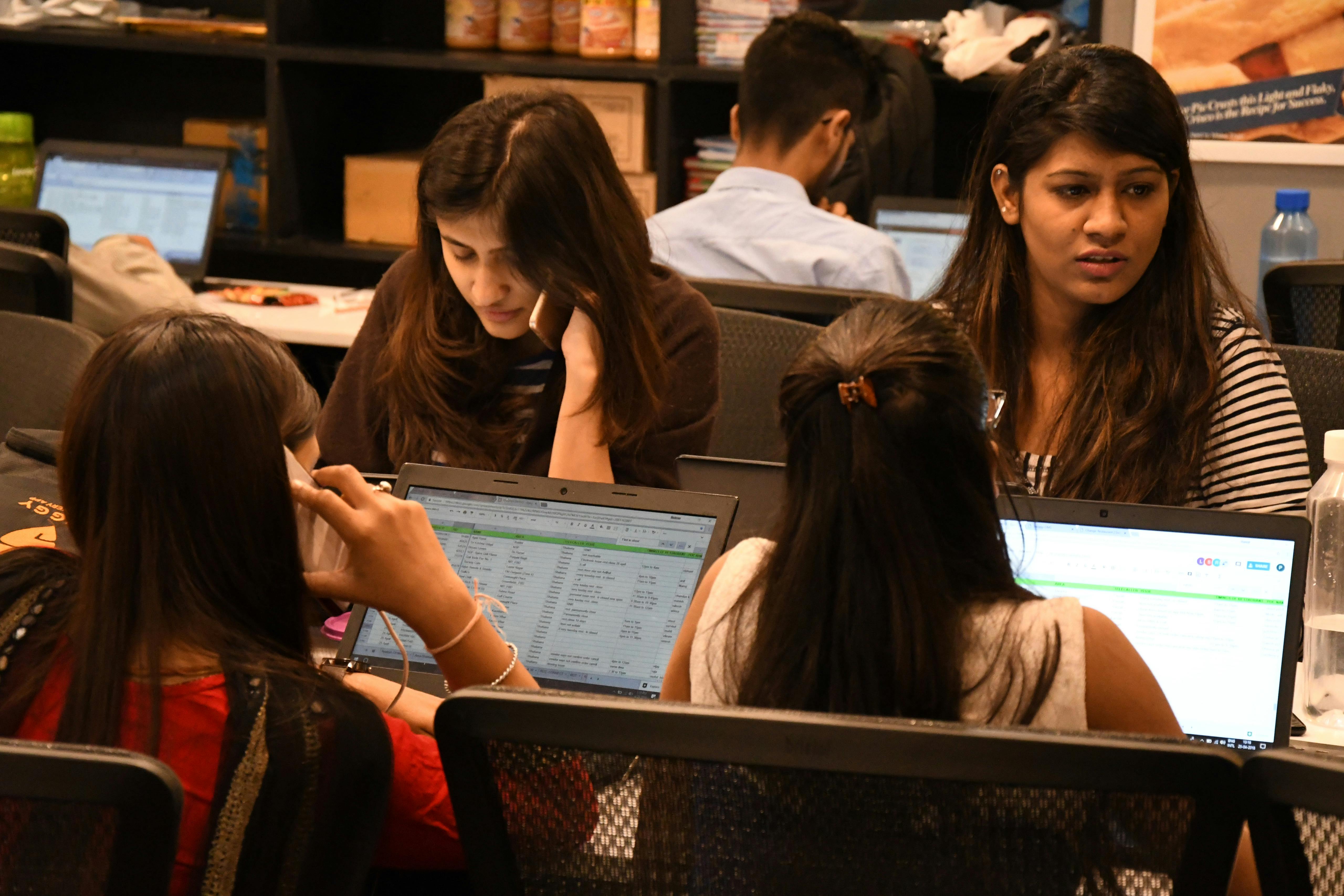 Office_Worker_India_Delhi