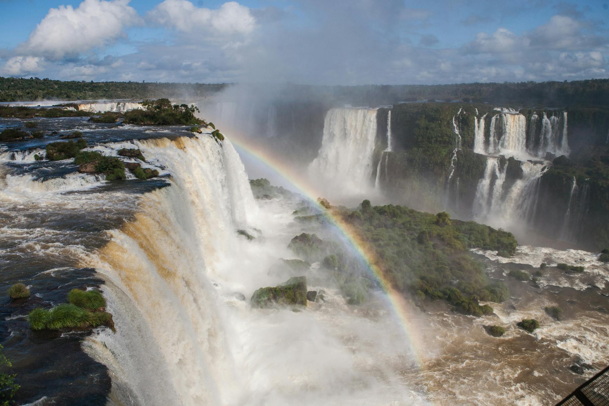 Iguazu_Falls_Brazil_1