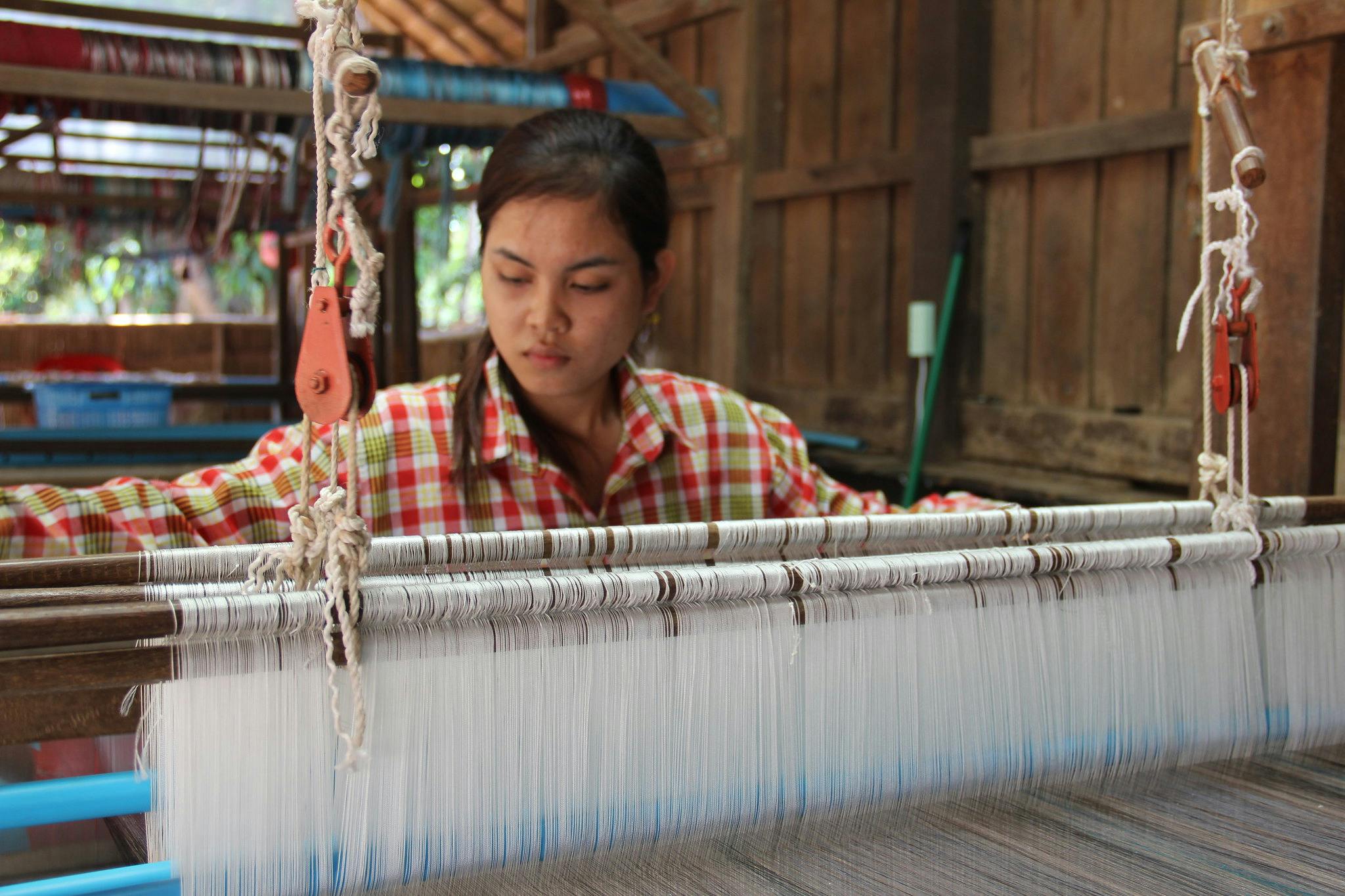 Microfinance_Cambodia_Weaver