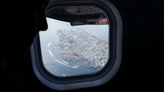 Madlives_Plane_View_Island