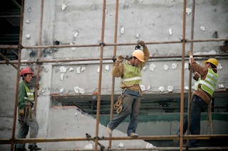 Construction_Worker_China_Emissions