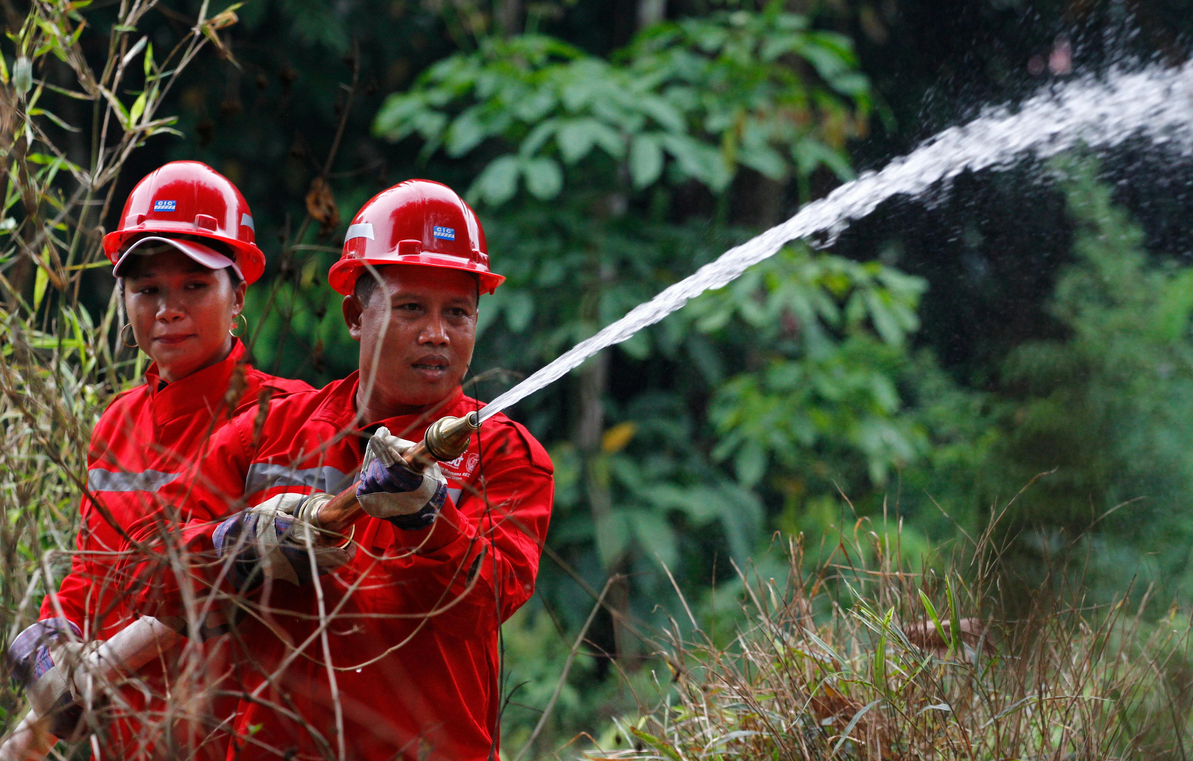 Firefighter_Wildfire_Indonesia