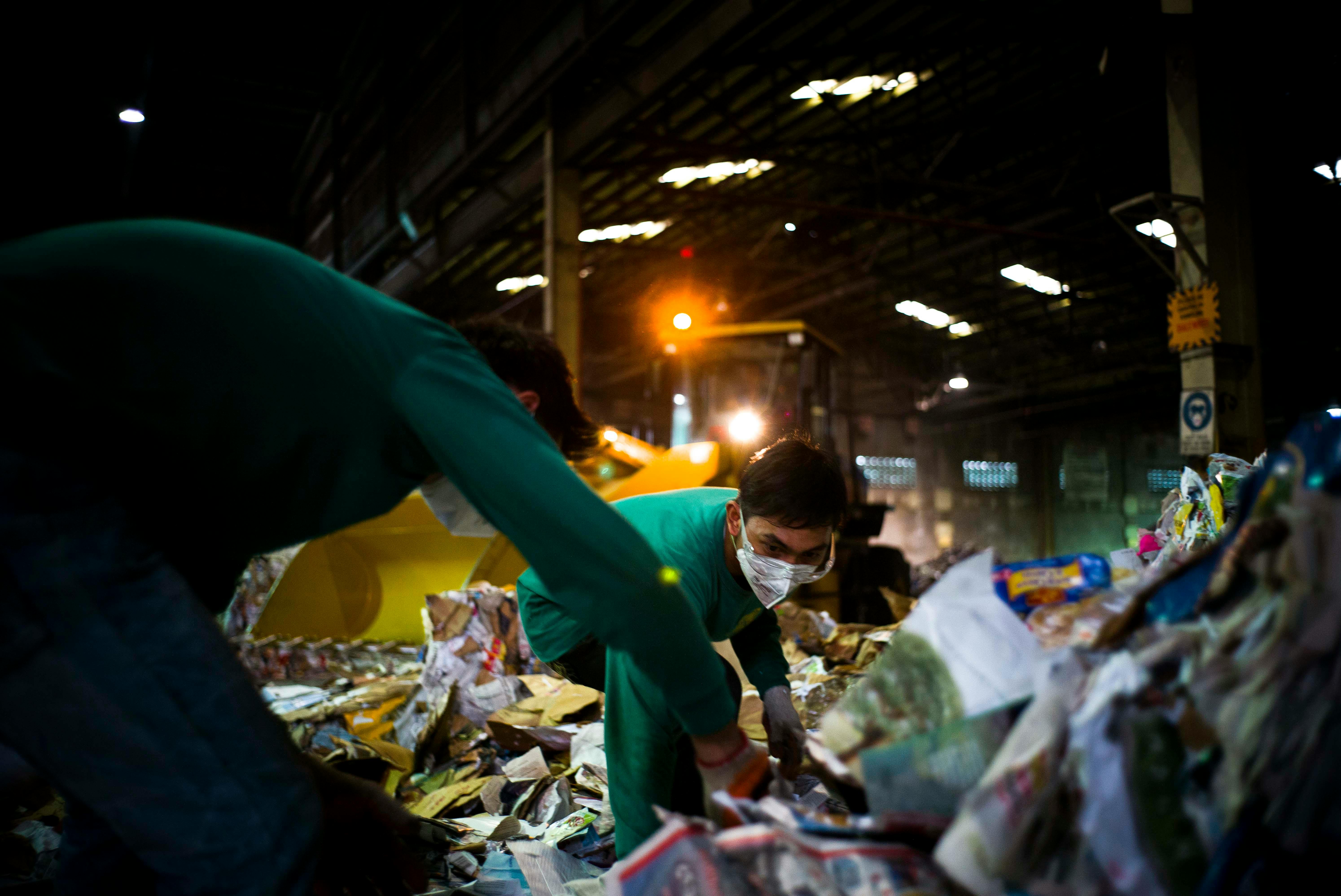 Waste_Workers_Recycling_Philippines_Zero_Waste