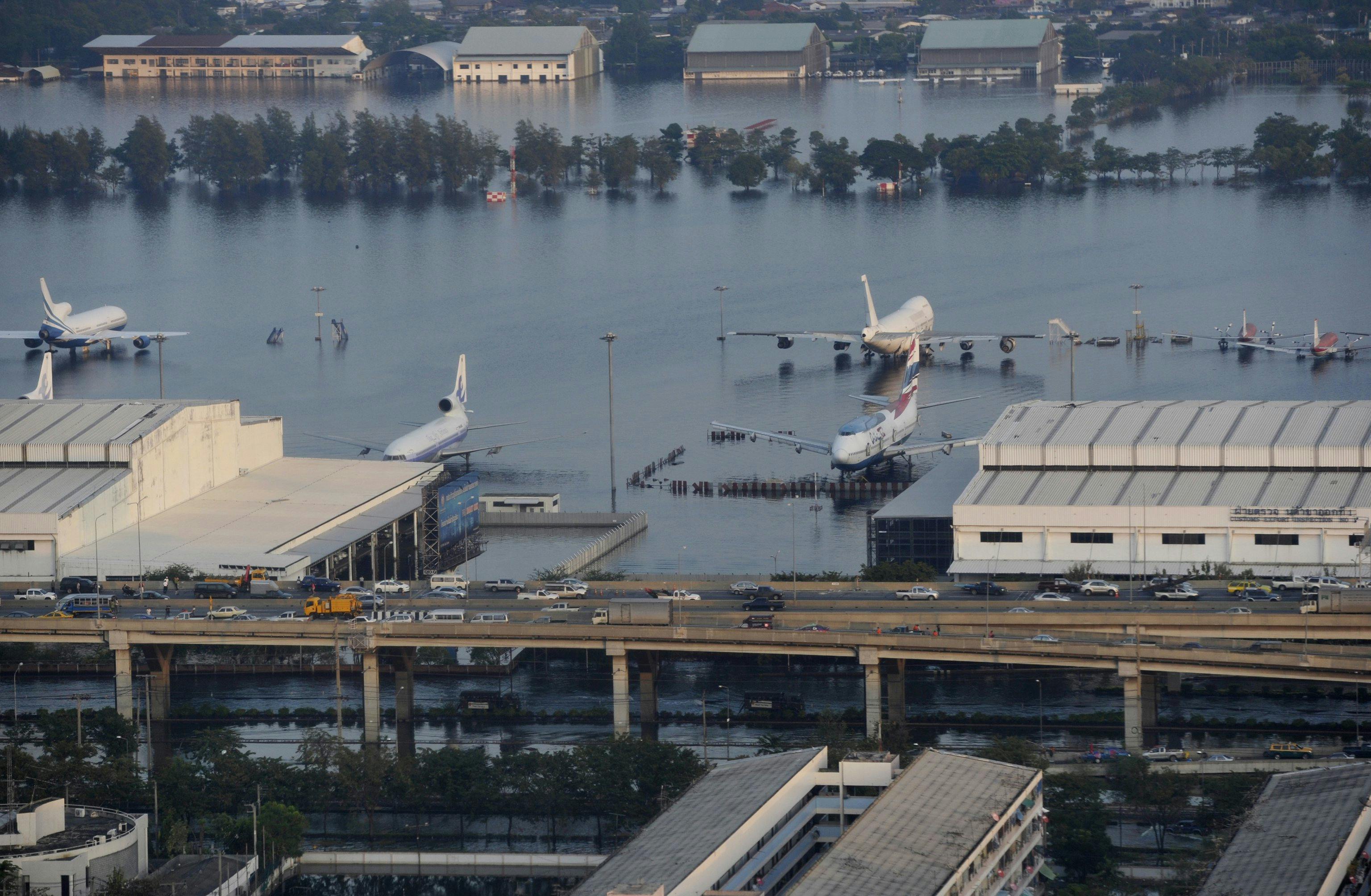 Airport_Flooding_Bangkok_Thailand