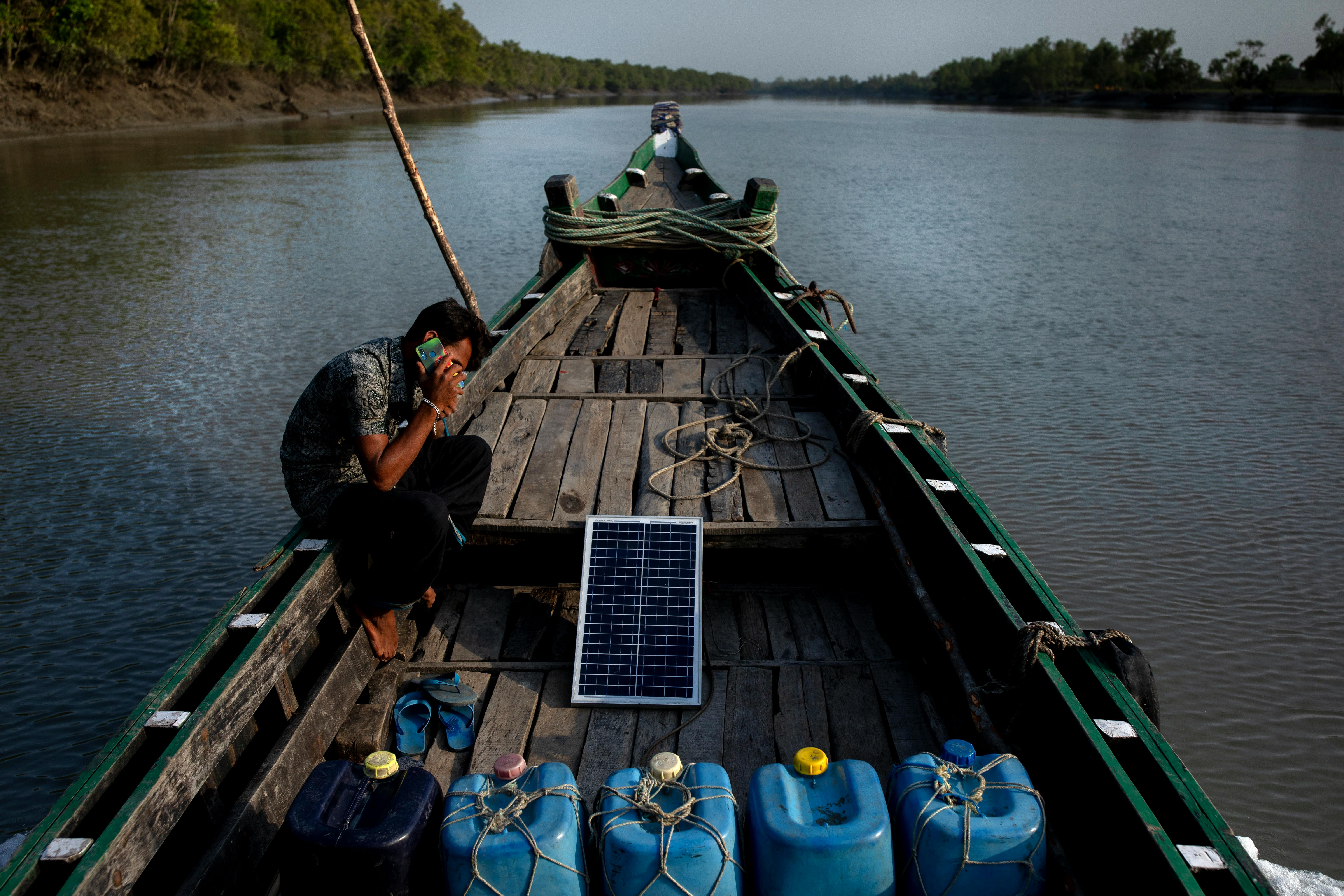 Bangladesh_Solar_Boat