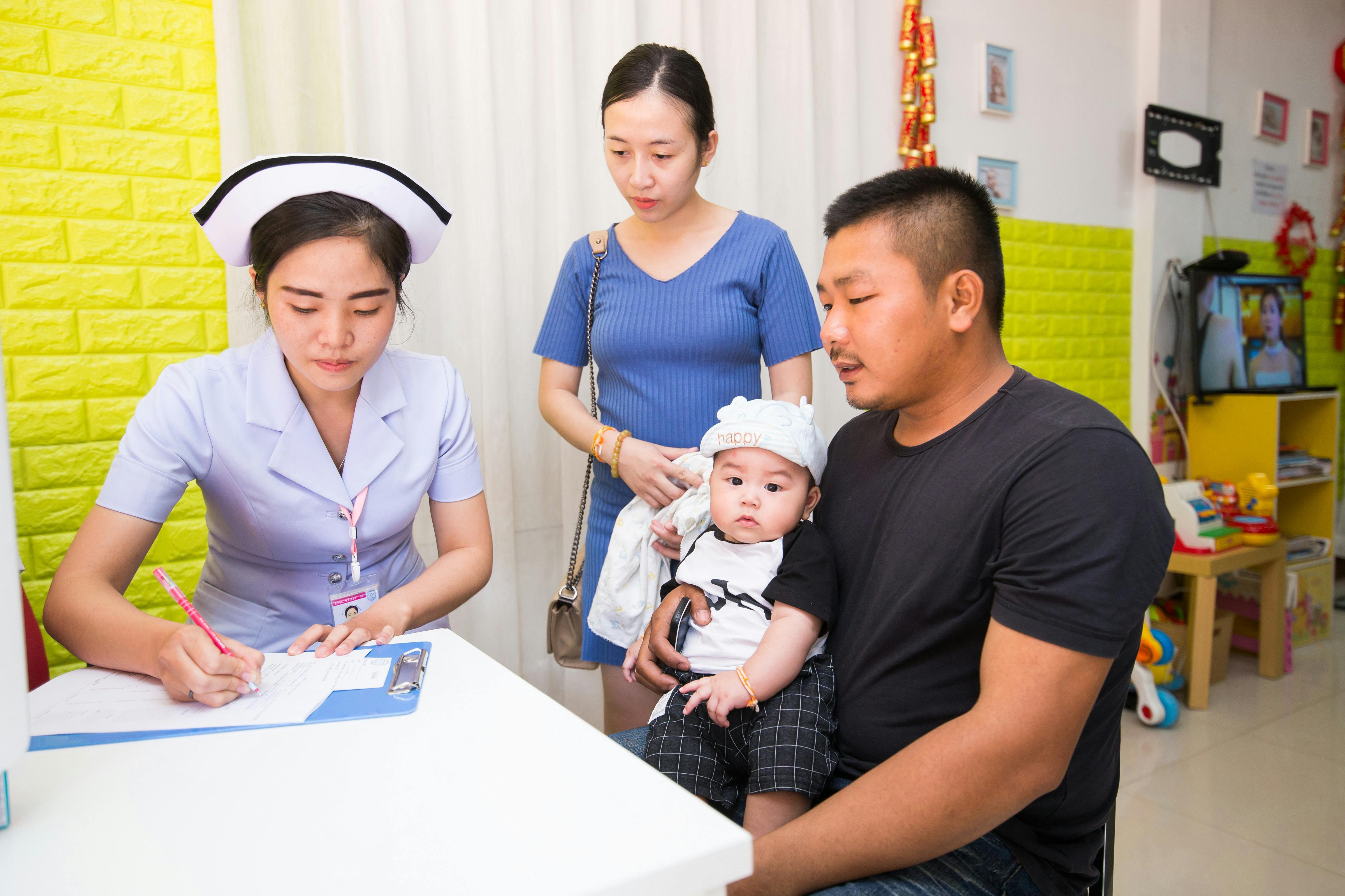 Healthcare_Worker_Laos