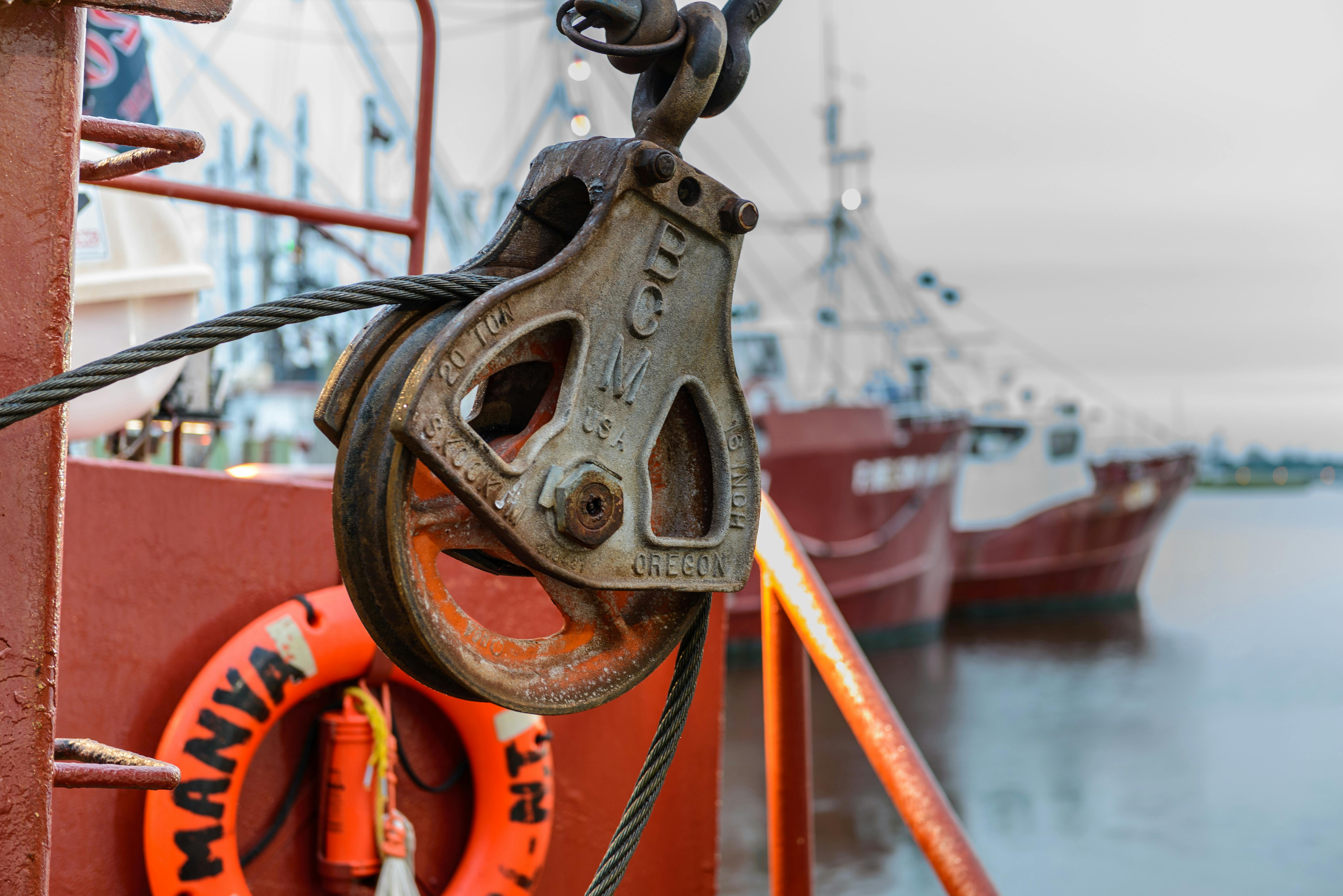 Fishing_Boat_Pulley_Trawling