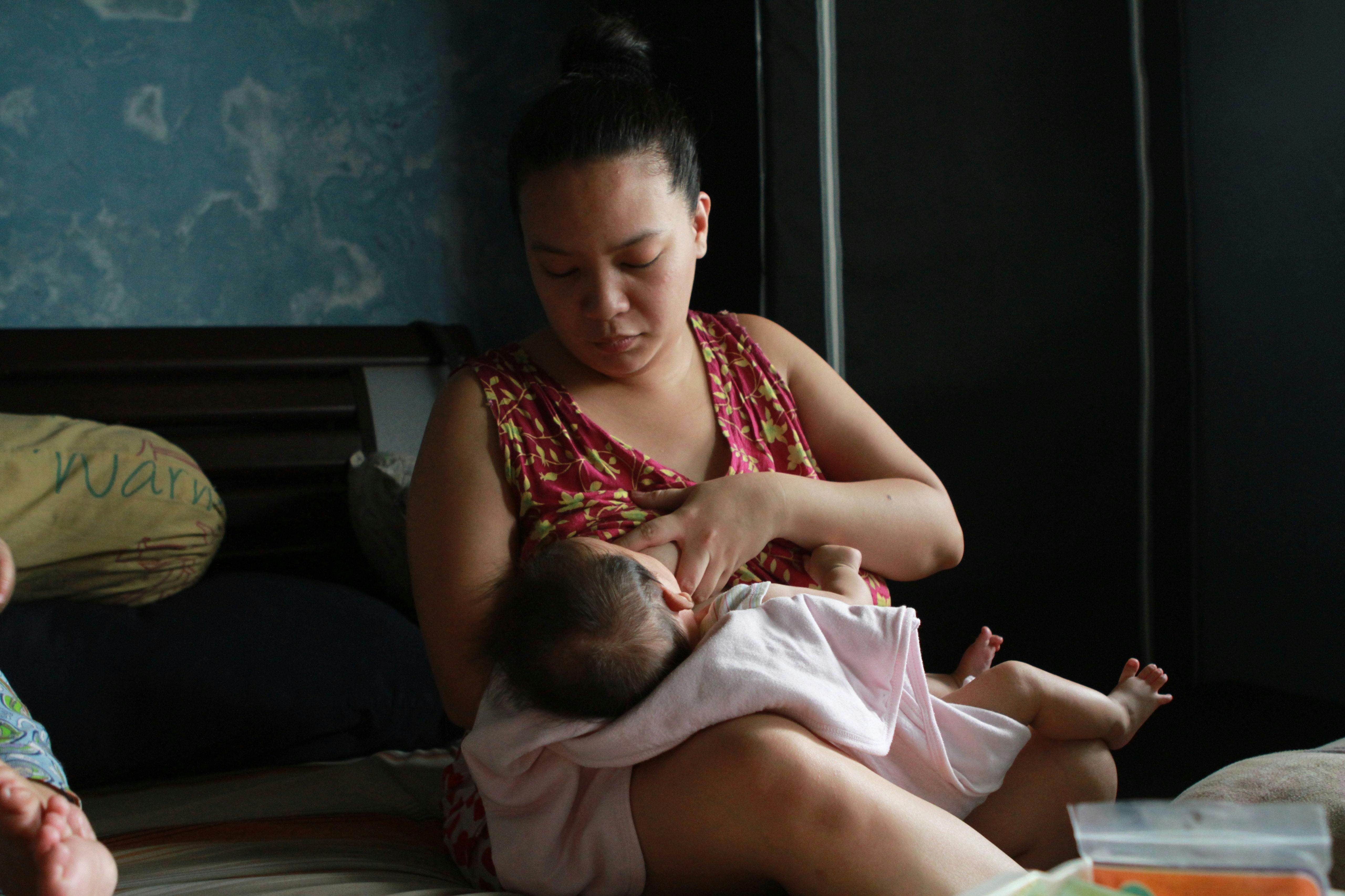 Mother_Breastfeeding_Philippines