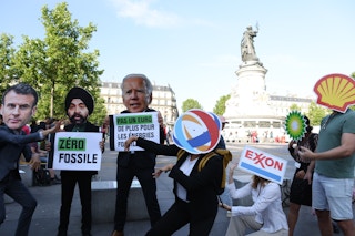 Paris_Summit_Protest_Fossil_Fuel