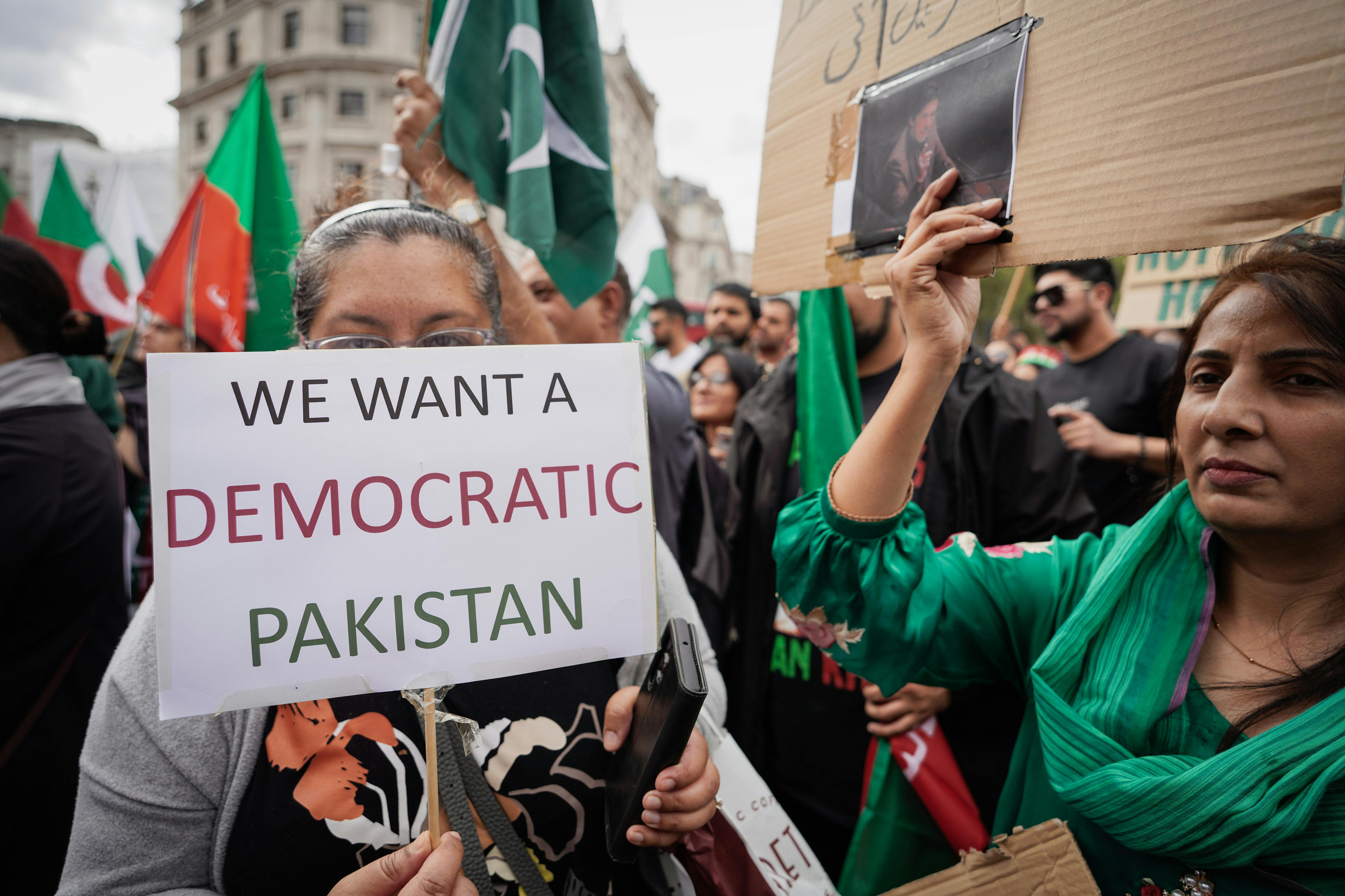 Democracy_Pakistan_Freedom