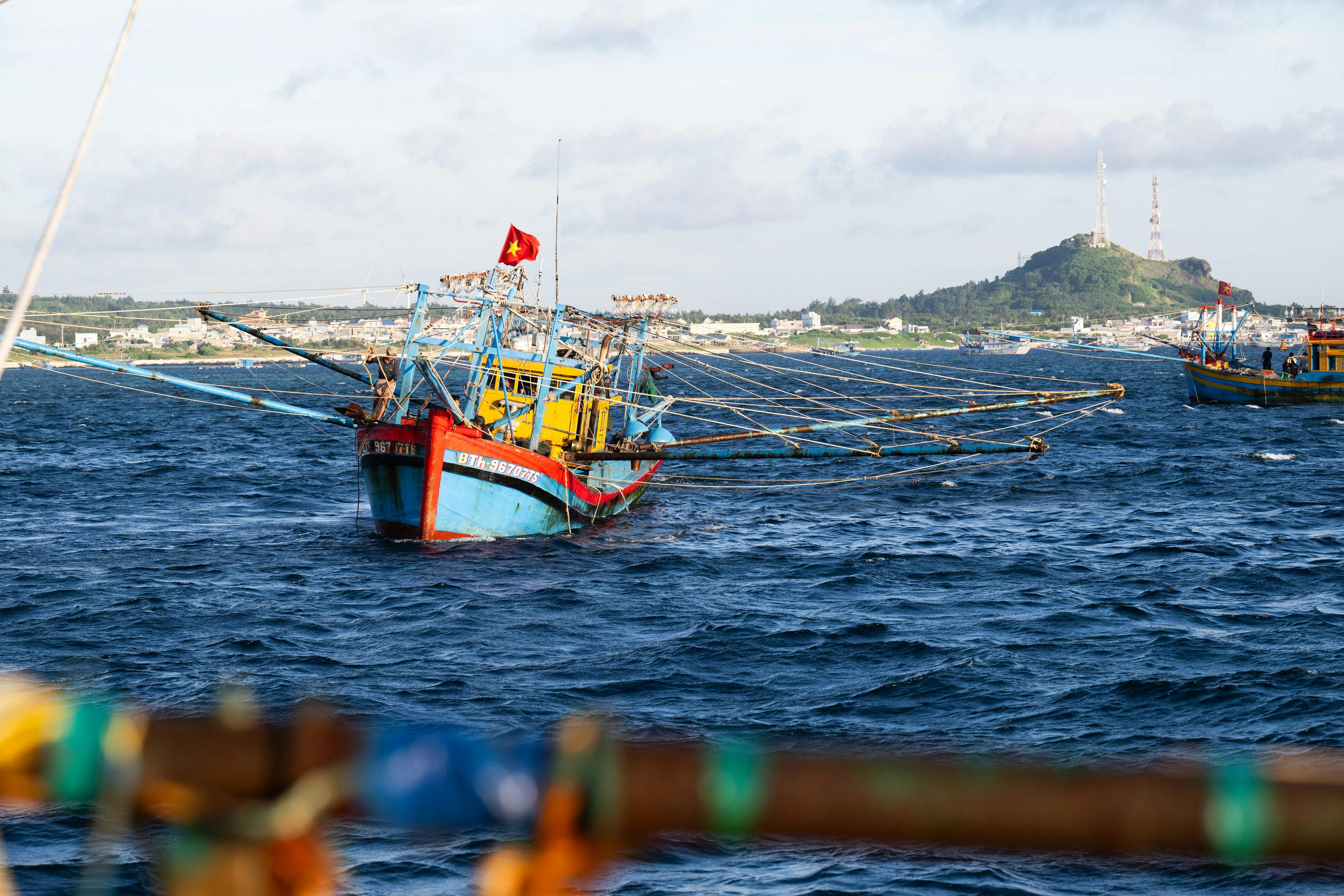Marine_Pollutants_Boat_Vietnam