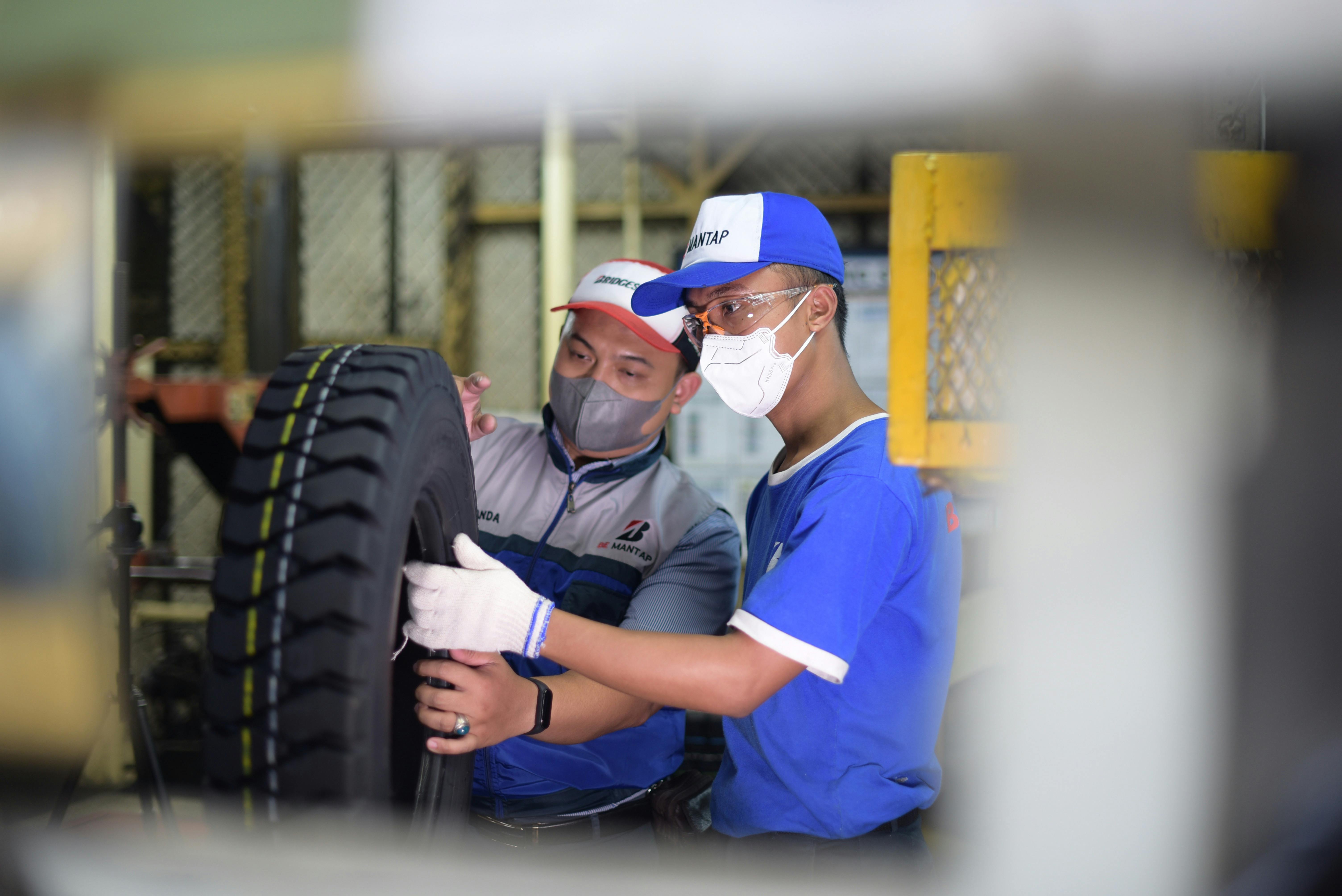 Car_Manufacturer_Workers