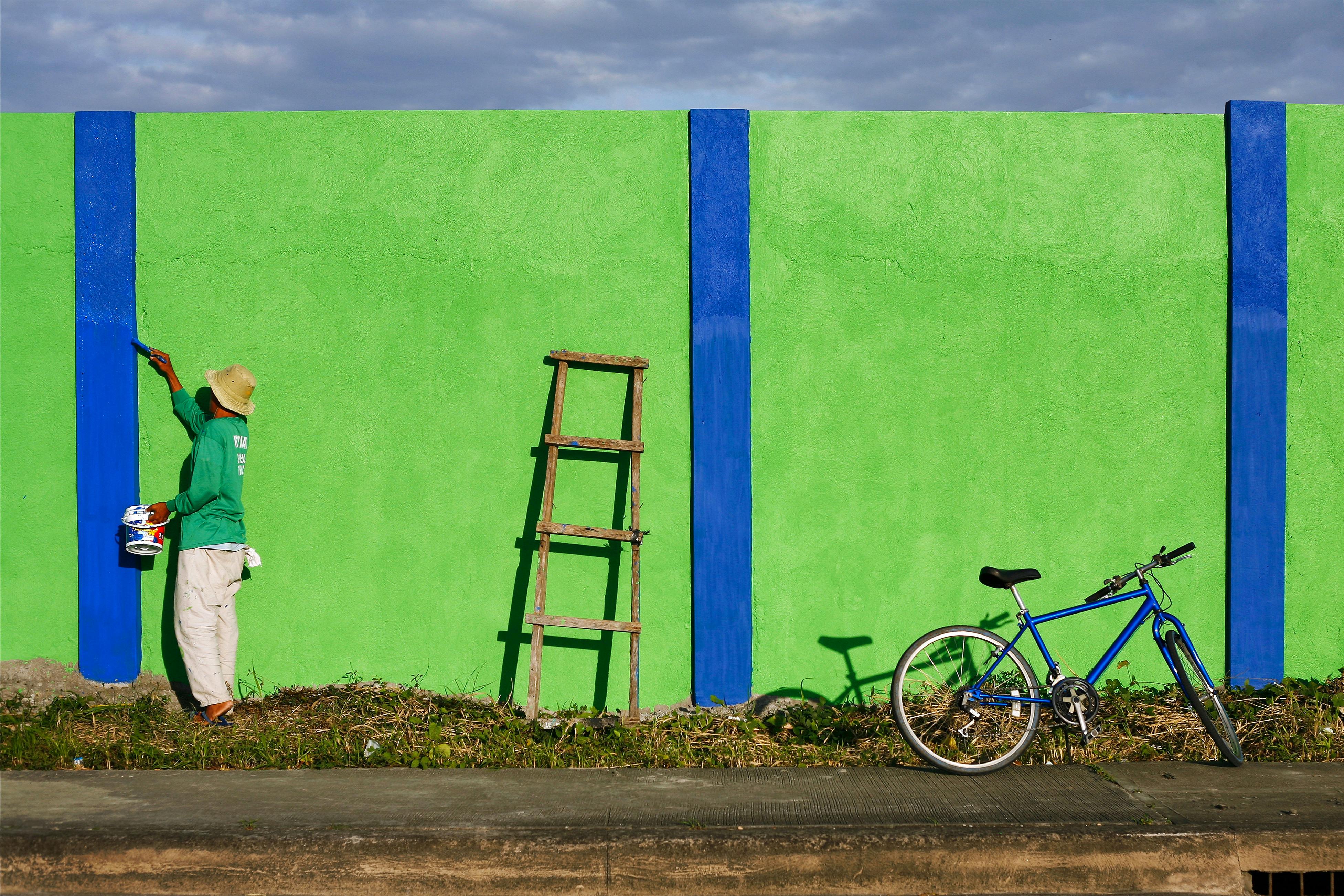 Outdoor_Paint_Worker_Manila