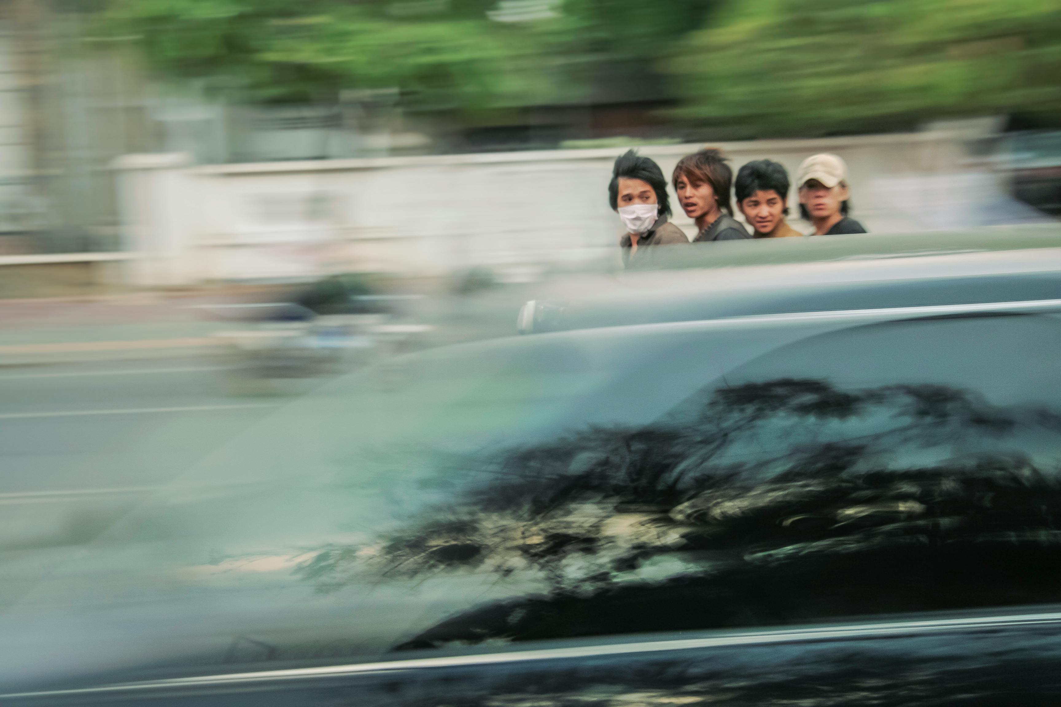 [Bahasa Indonesian] Masks and Pollution