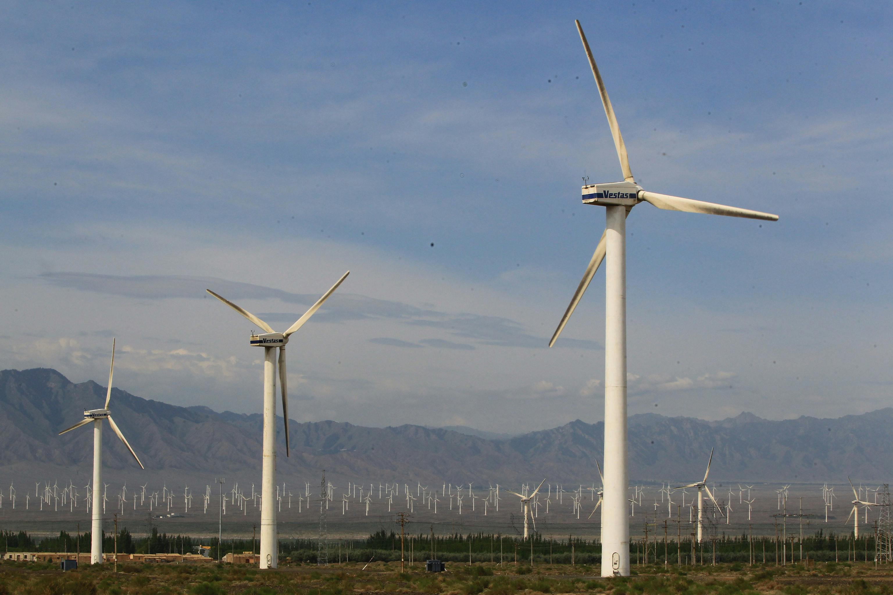 Wind_Farm_Batteries_China