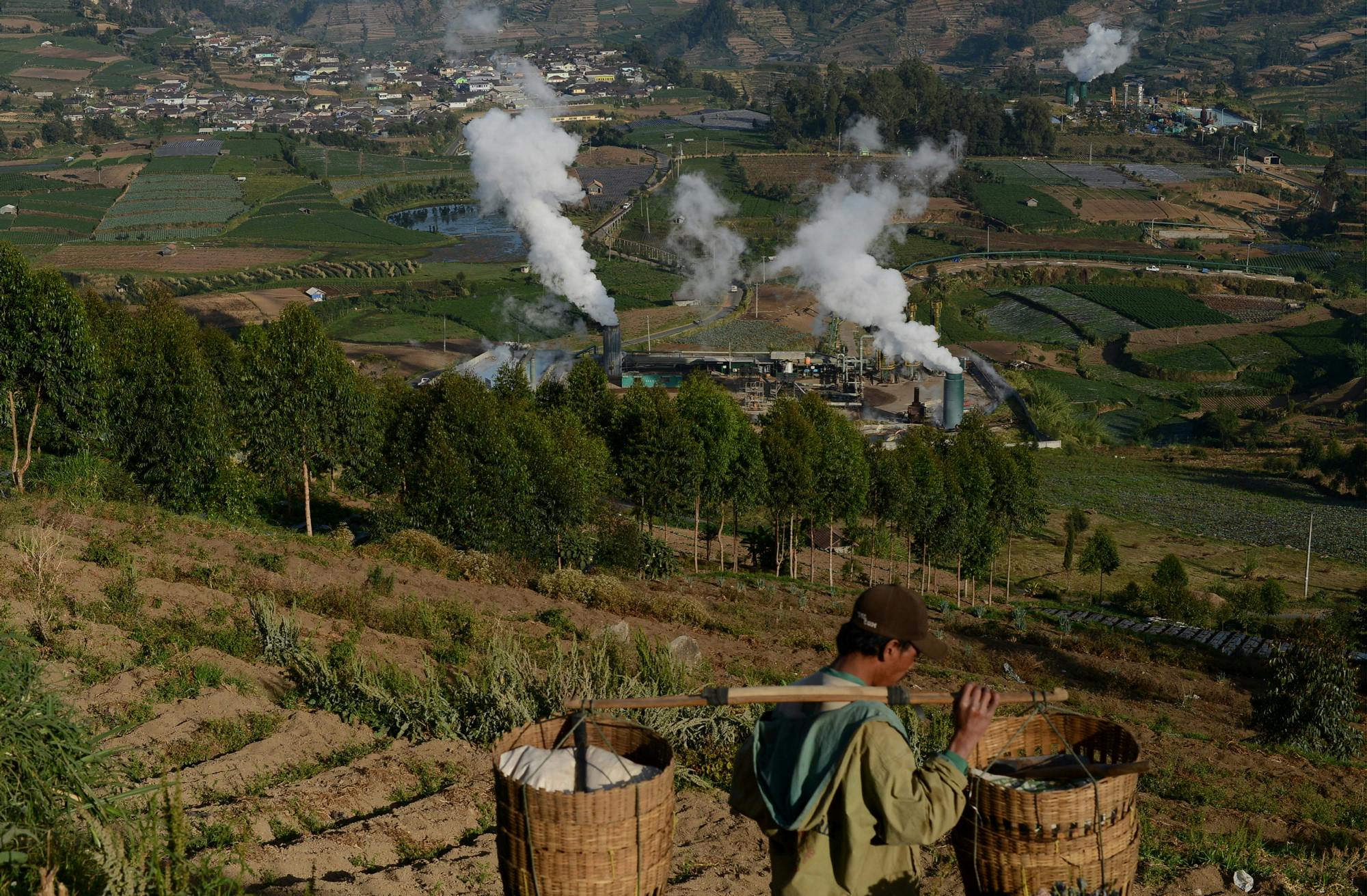 Geothermal_Plant_Farmer_Java_Indonesia