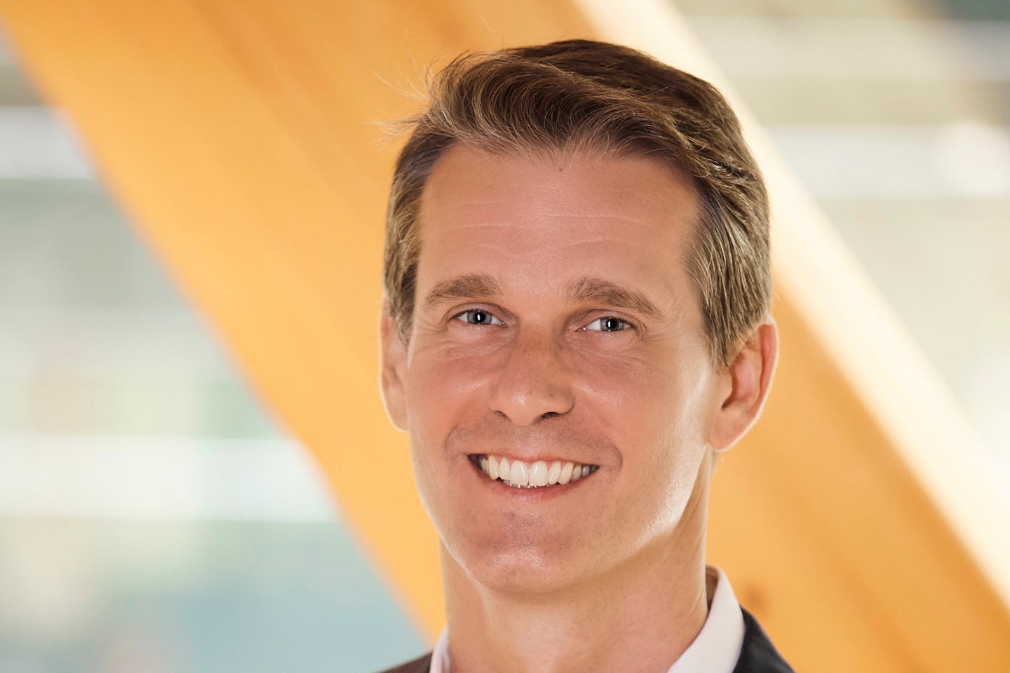 Andrew Charlton, Accenture