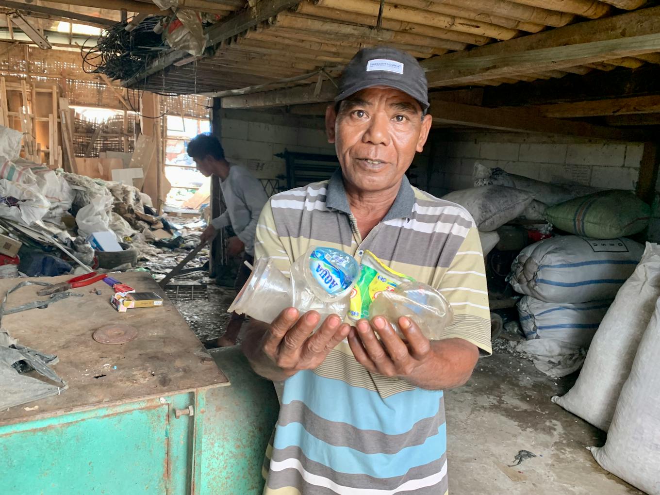 Casnadi, Indonesian waste picker from Bantan