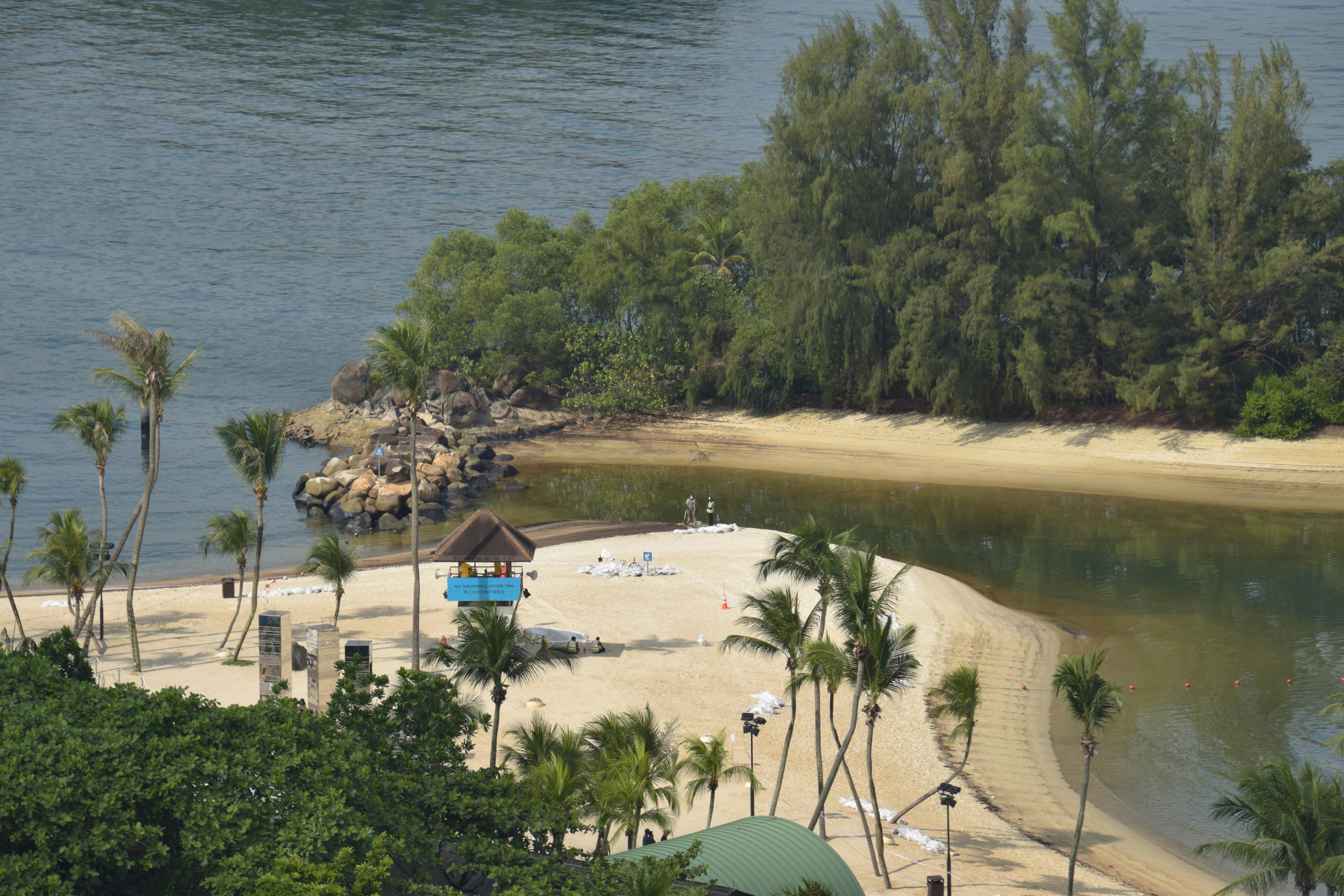 Oil spill cleanup_Sentosa_05