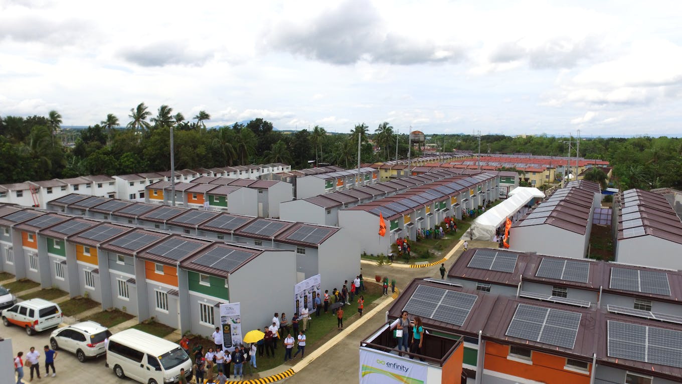 low income houses with solar panels