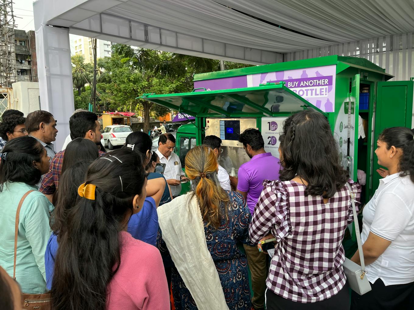customers at Refillable Truck