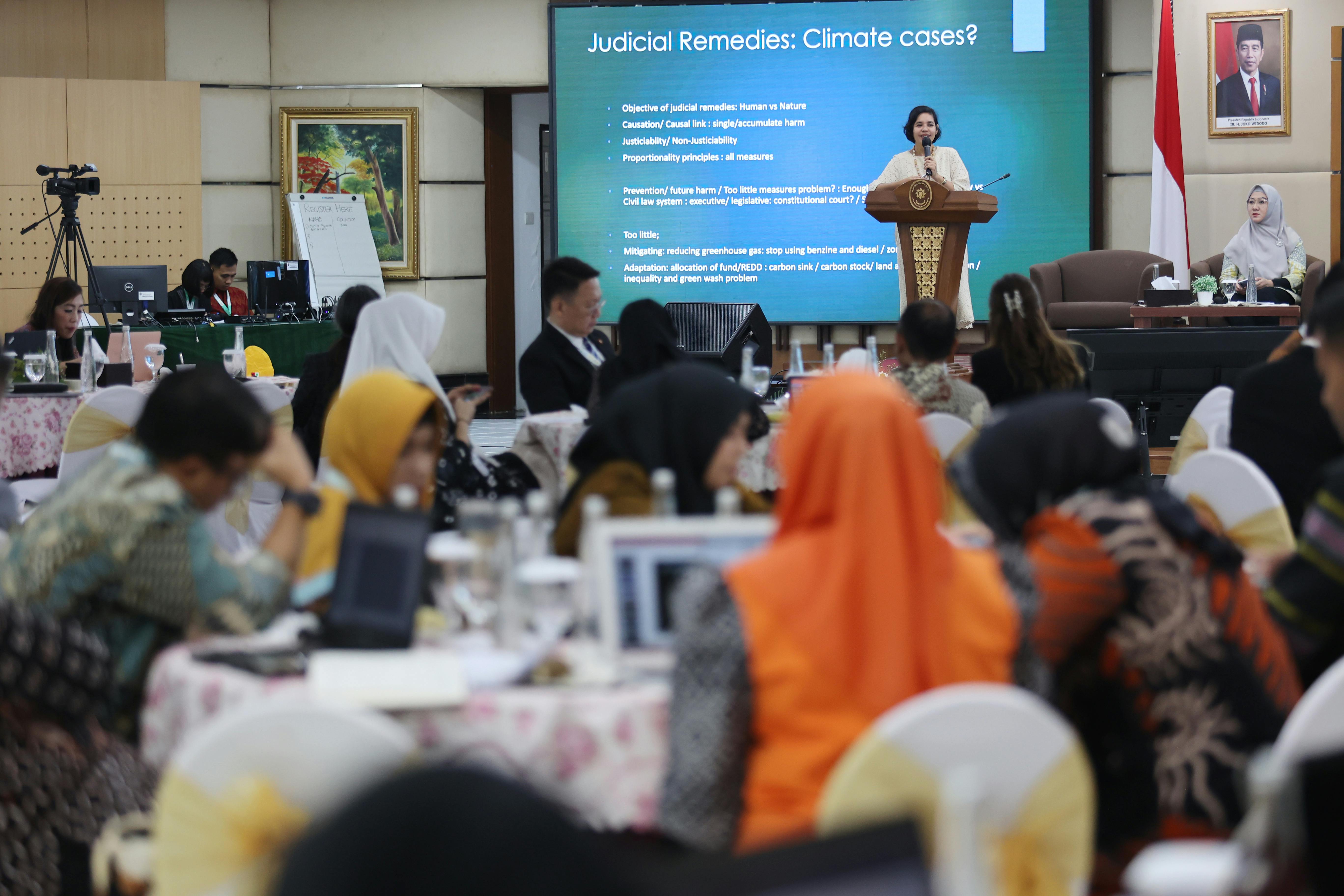 Suntariya Muanpawong_Thai judge 02