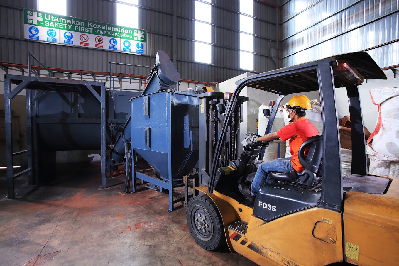 Heng Hiap Industries_Malaysia_plastic recycling_separation02