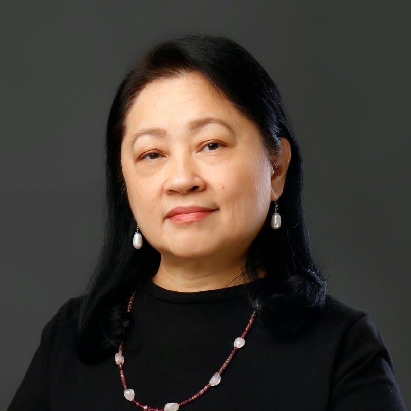 Lidy Nacpil solo shot