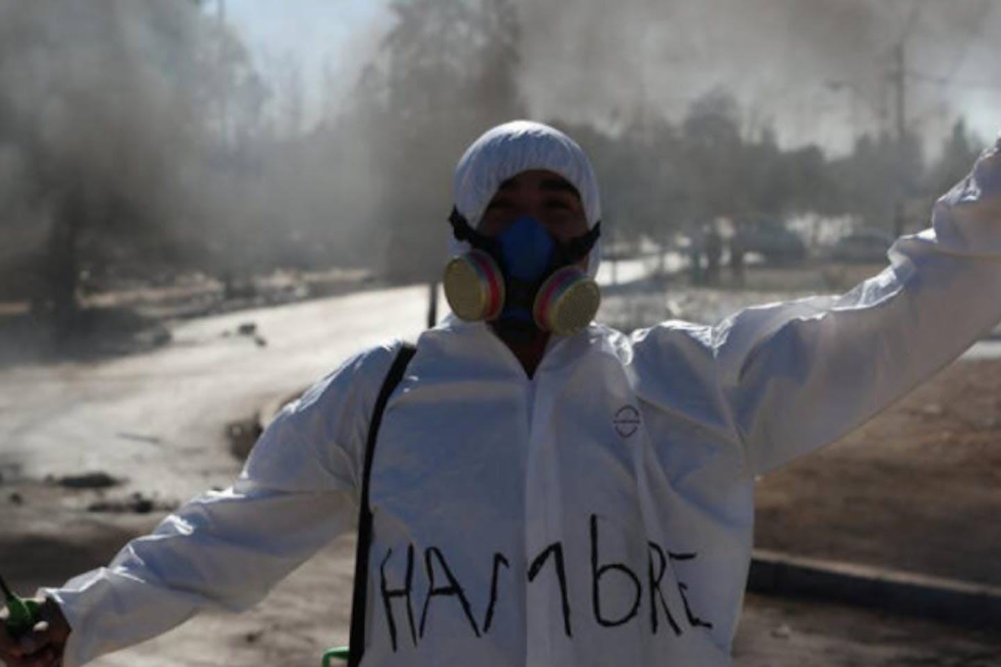 demonstrator chile covid-19