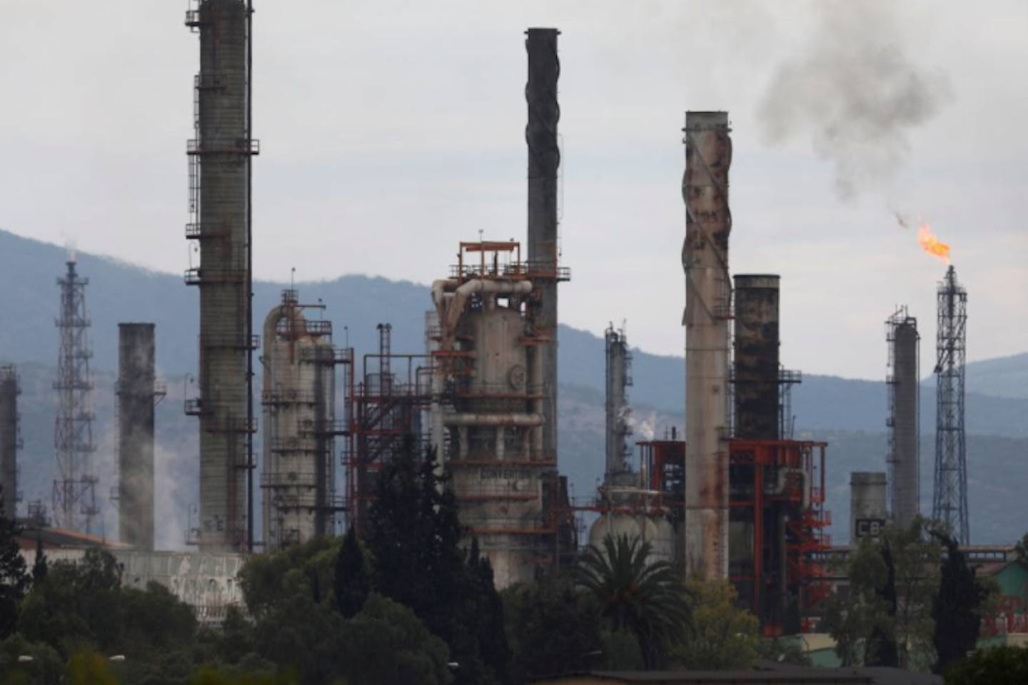 oil refinery in Tula de Allende, Mexico