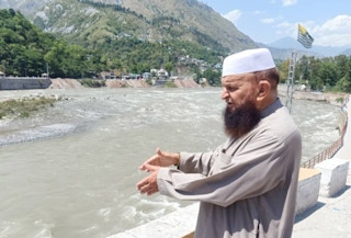 Neelam river Pakistan