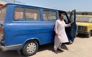 polluting bus pakistan