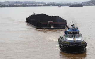 coal barge in kalimantan