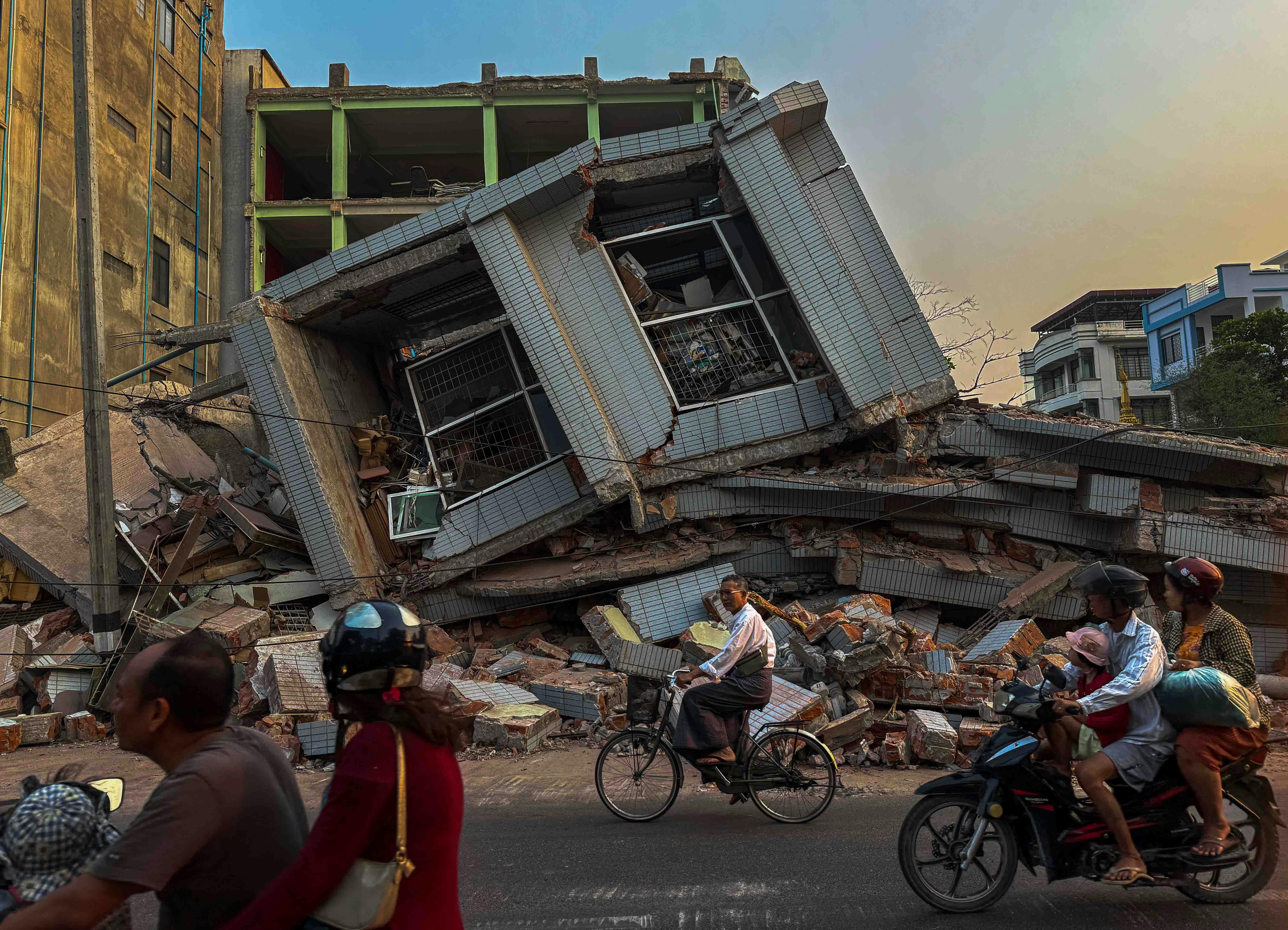 Myanmar_Earthquake_Aid_Collapse