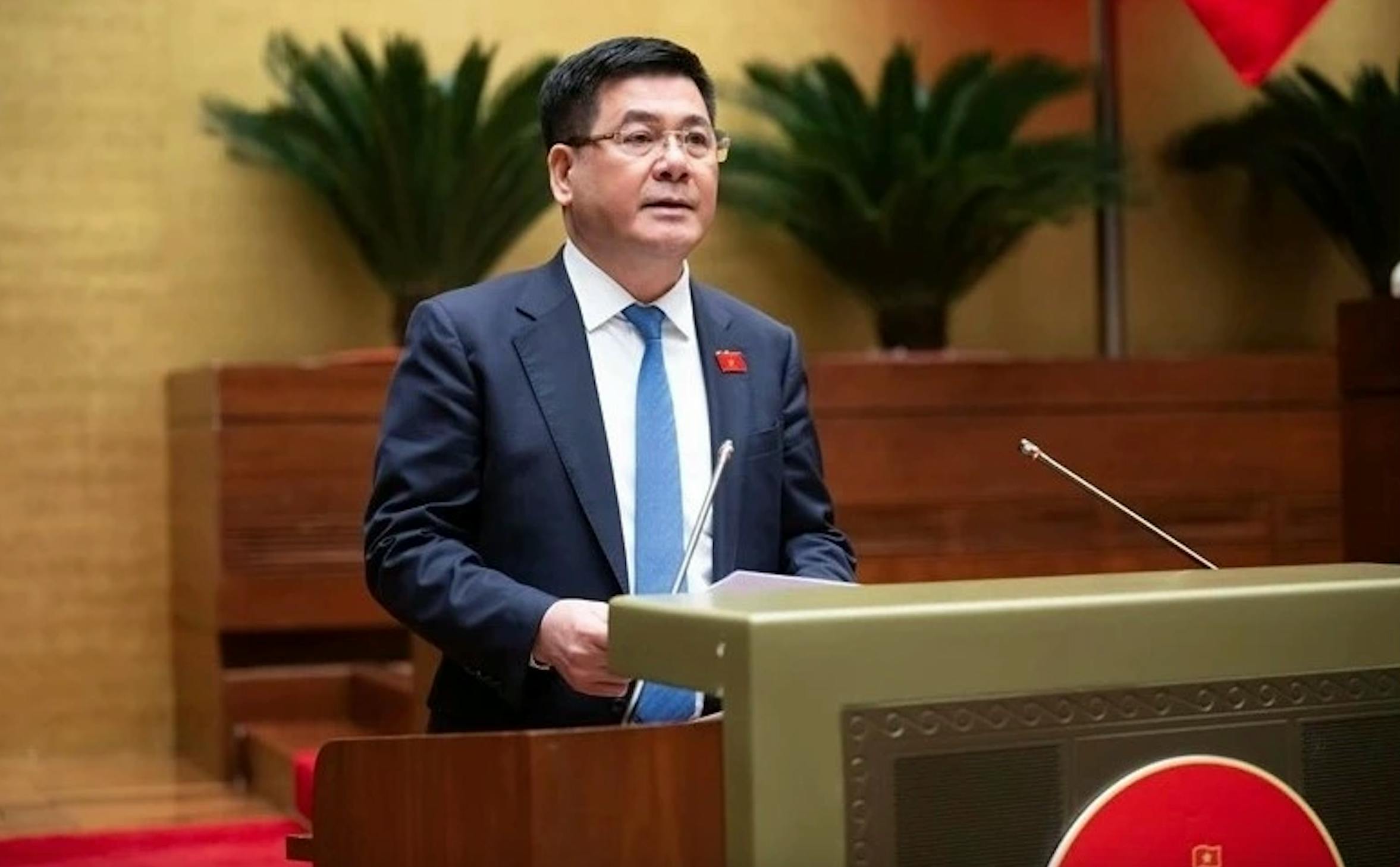 Vietnam_National Assembly_Minister of Industry and Trade on nuclear power