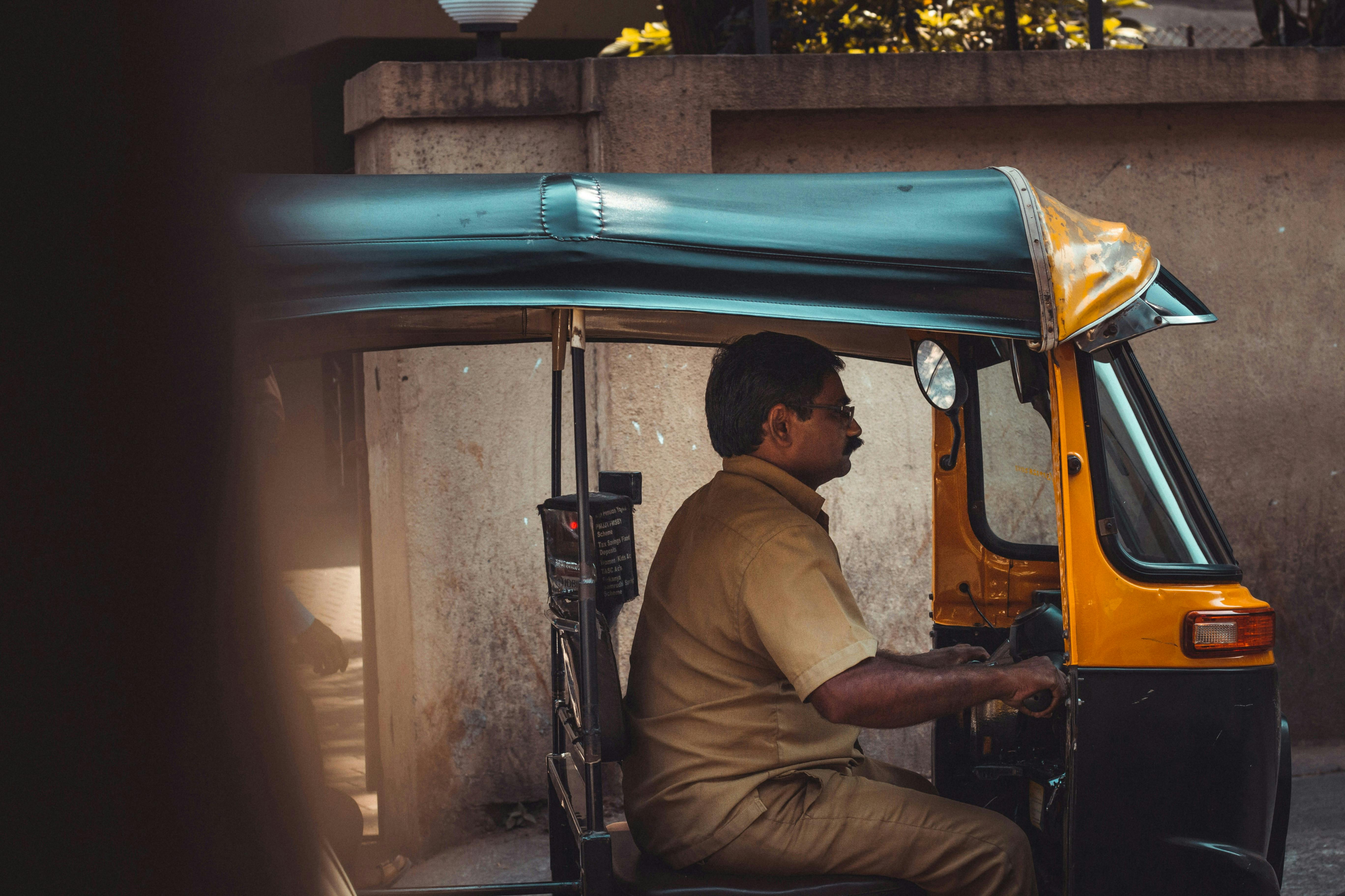 Rickshaw_Driver_India_Thane