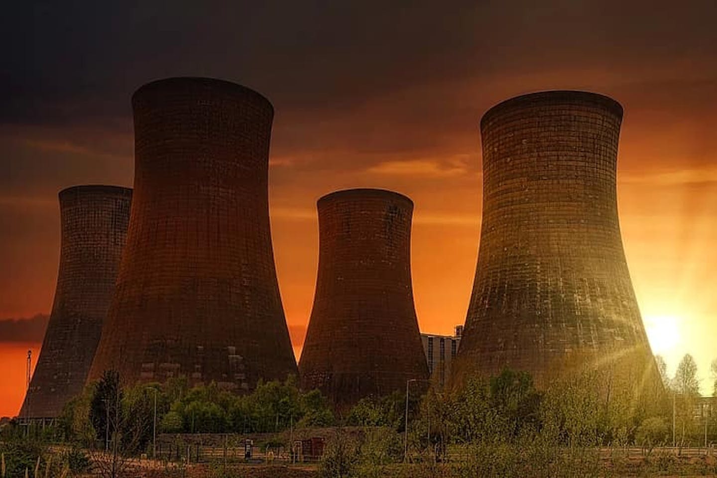 Power plant, Pakistan article