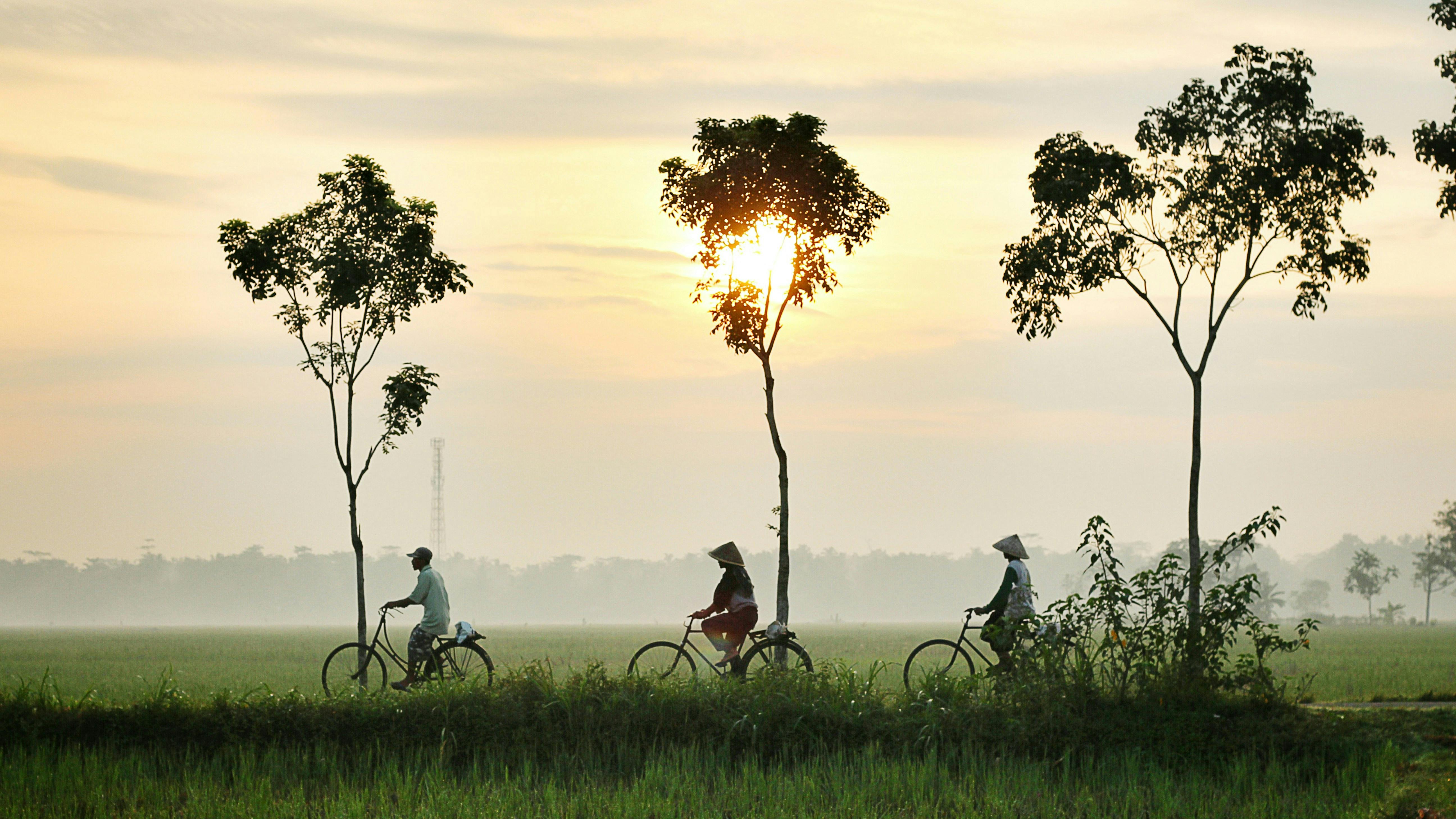 Biking_Countryside_Indonesia