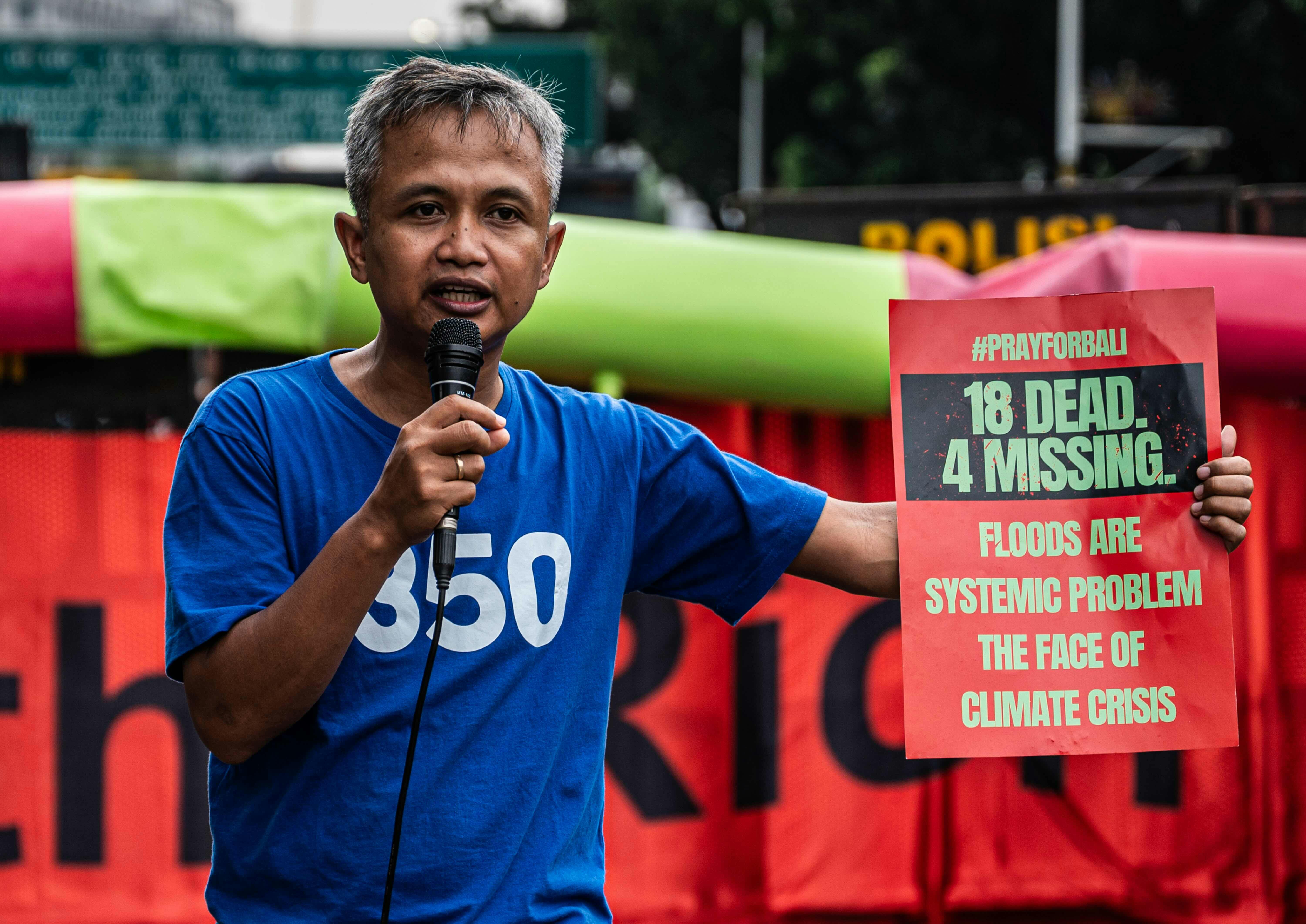 Plaintiff and 350.org field organiser Suriadi Darmoko at a protest in Jakarta in September 2025