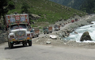 Truck_Convoy_Kashmir