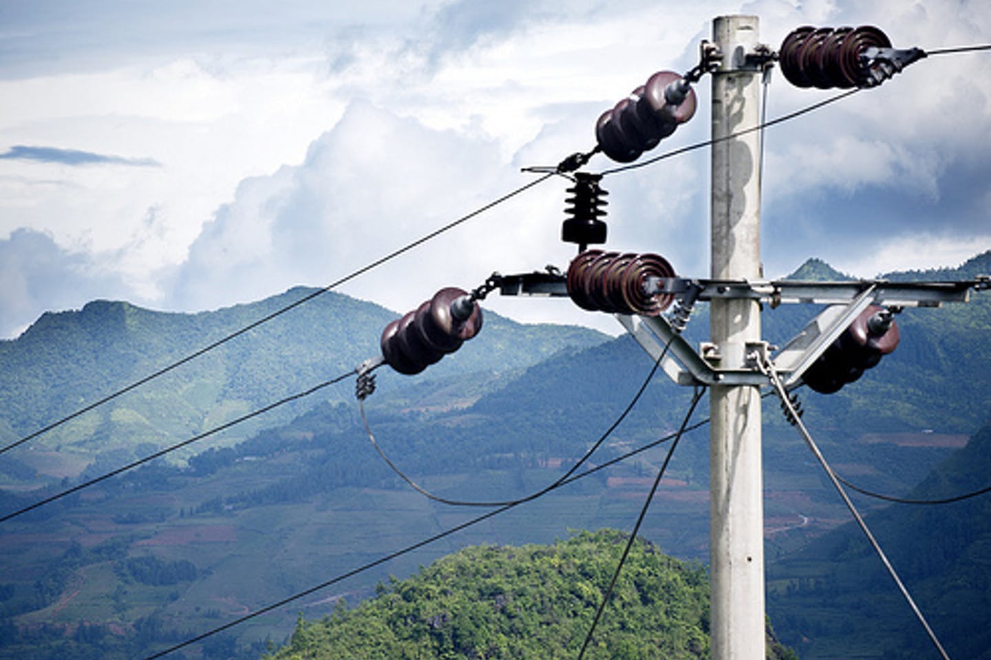 Vietnam transmission lines