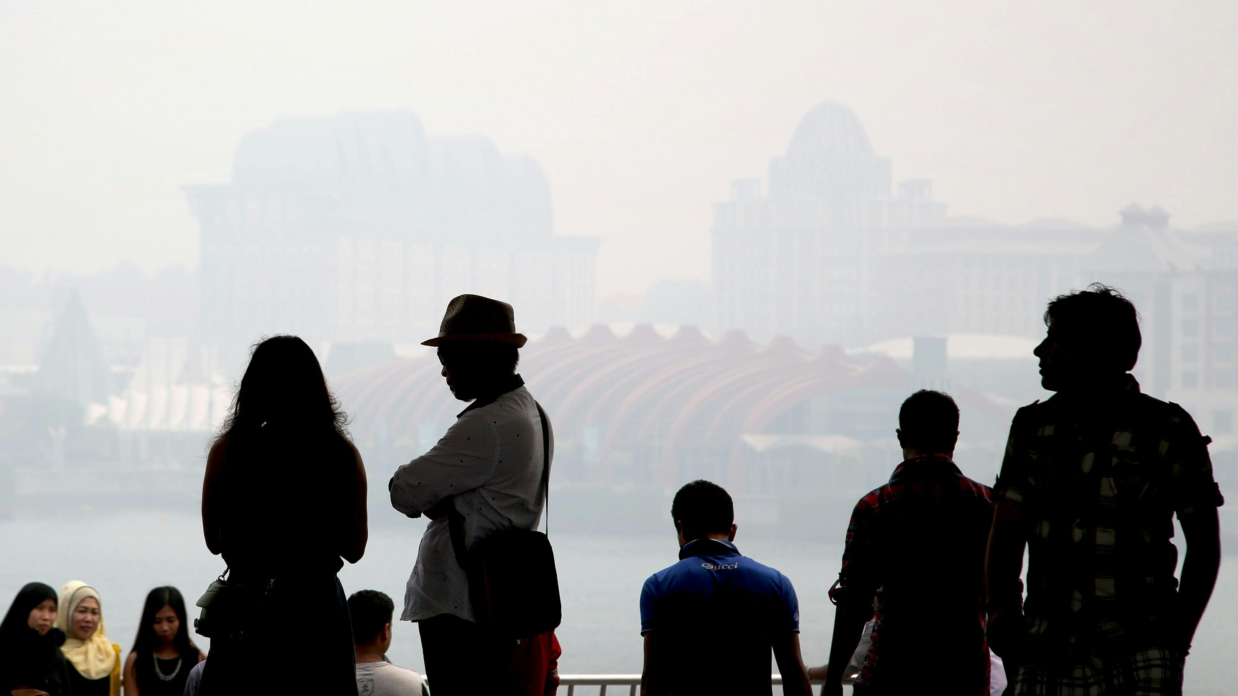 Singapore's Sentosa covered in smog during haze crisis of 2015