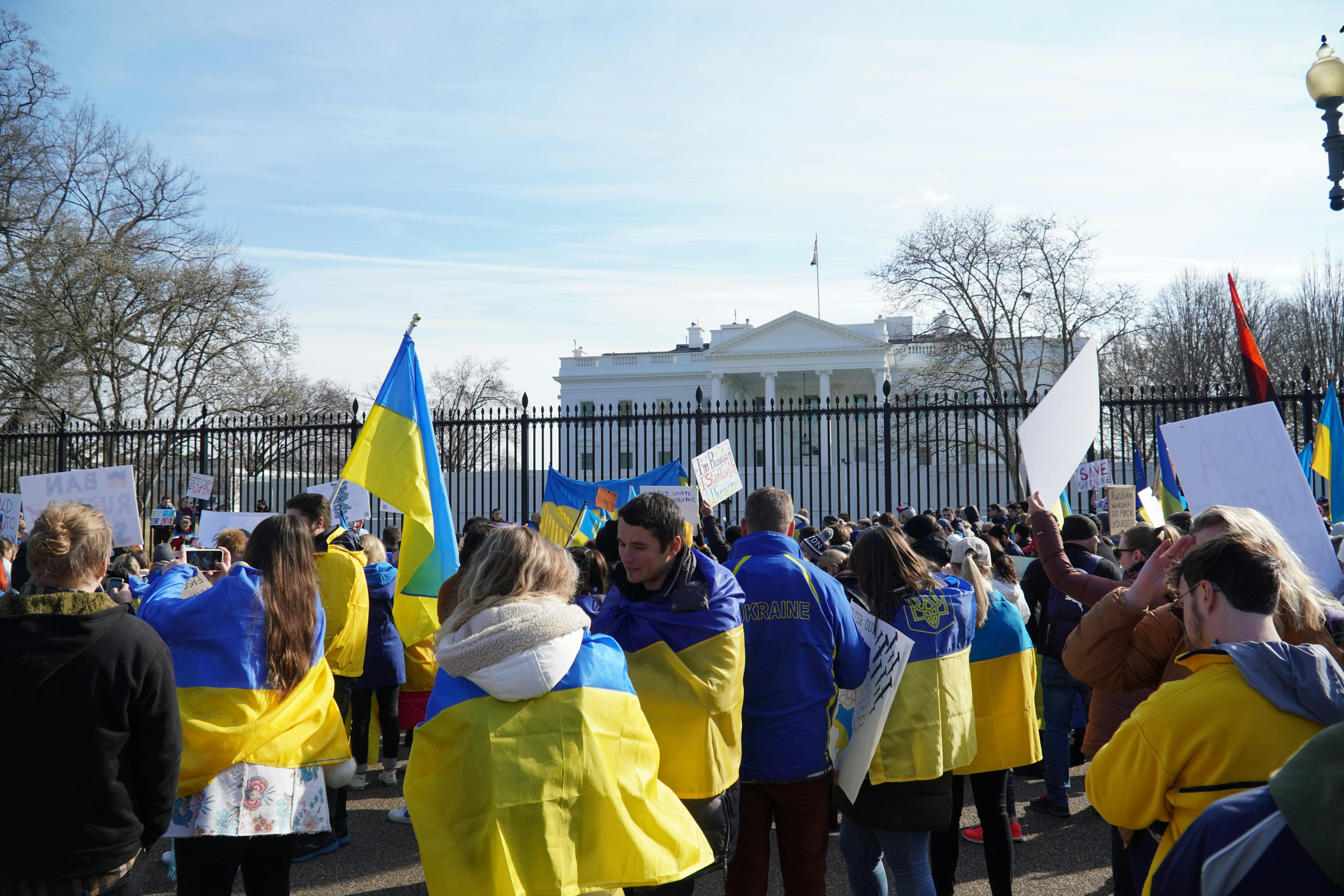 Protect outside white house in support of Ukraine
