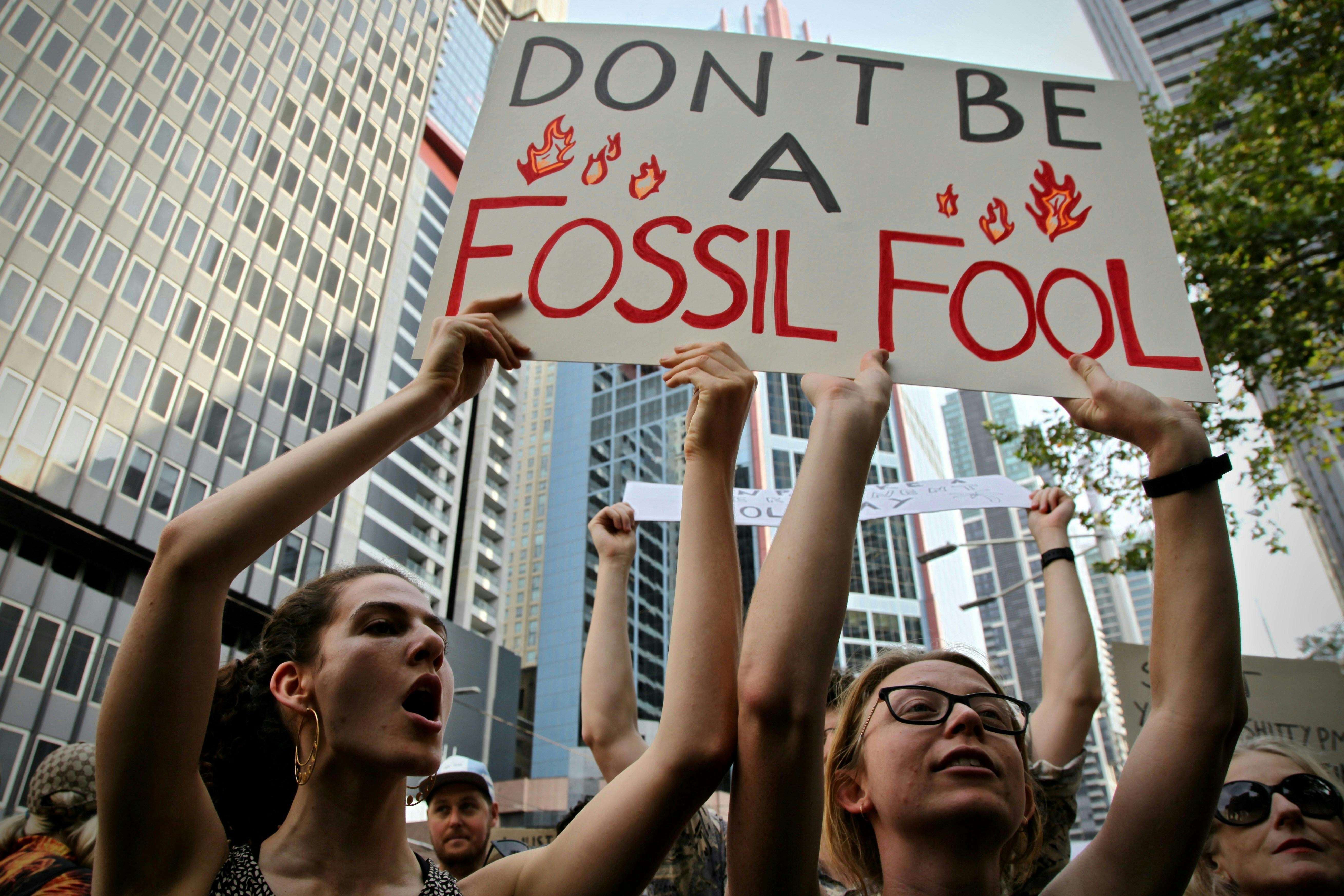 Fossil_Fuel_Protest_Women_Holding