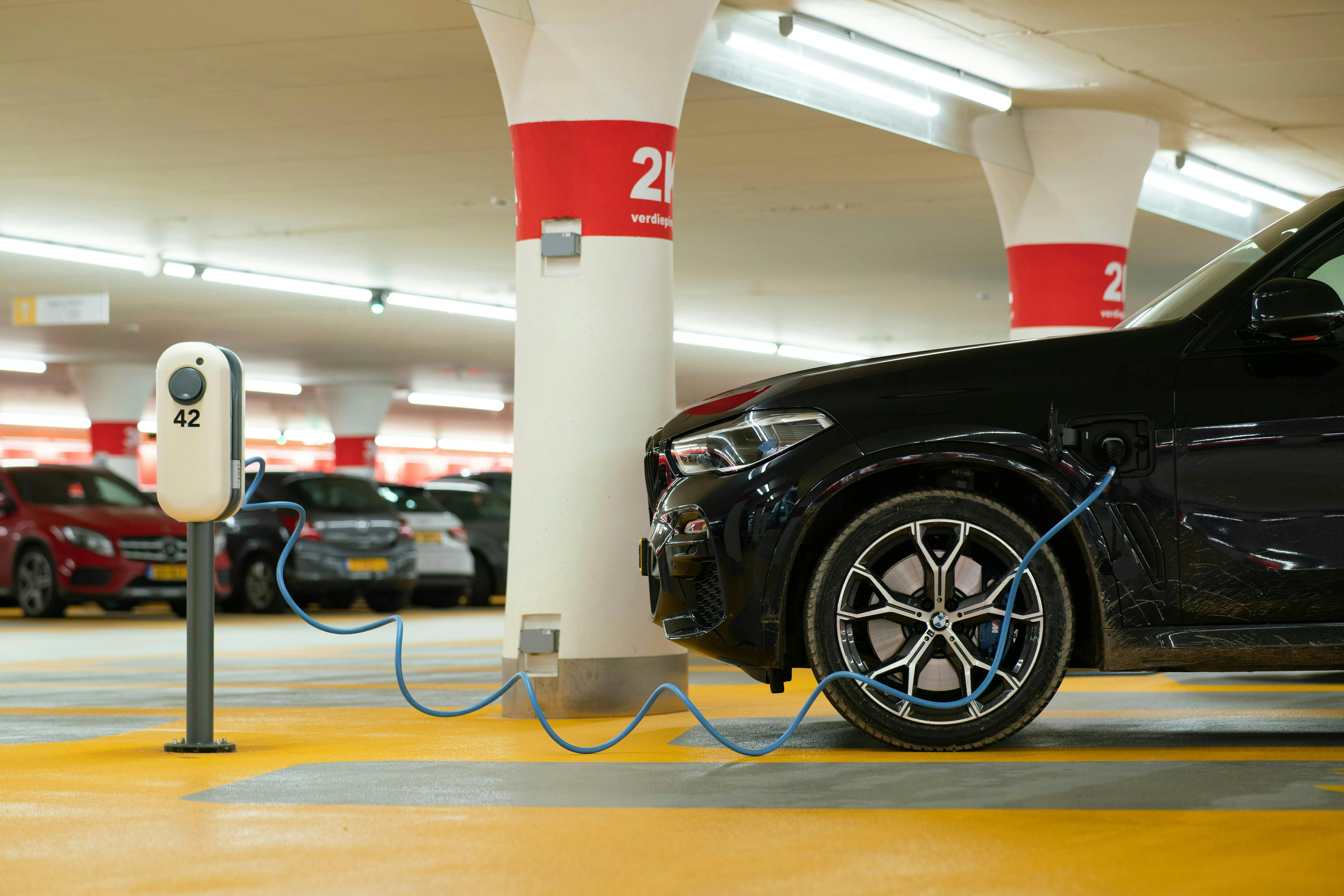 Parking_Lot_EV_China